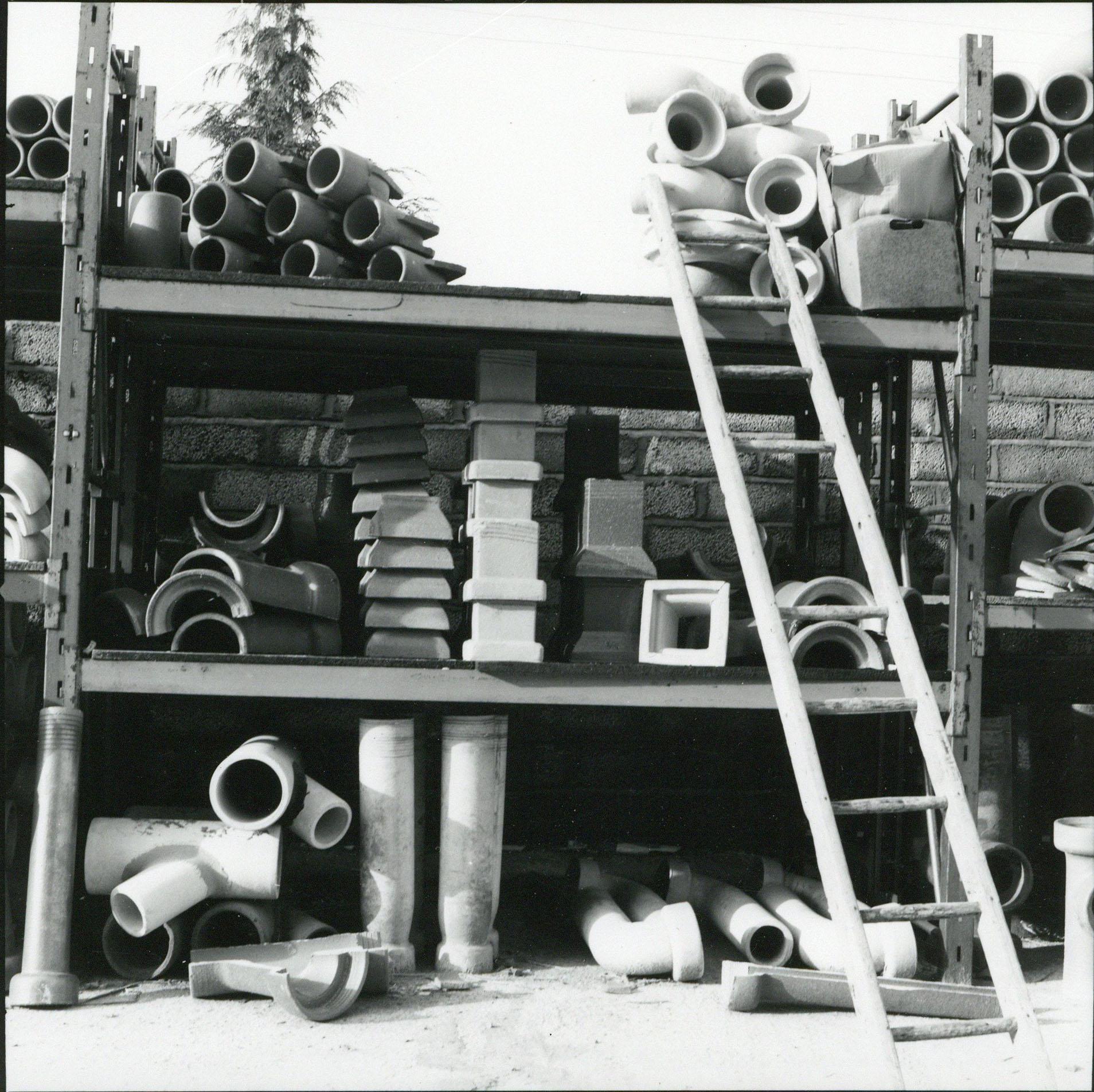 Nous avons acquis une série de photographies provenant du studio de Rosemary Ellis. Pour trouver d'autres articles de cette série, cliquez sur "Autres articles de ce vendeur" et, en dessous, sur "Tous les articles de ce vendeur". 

Rosemary Ellis
