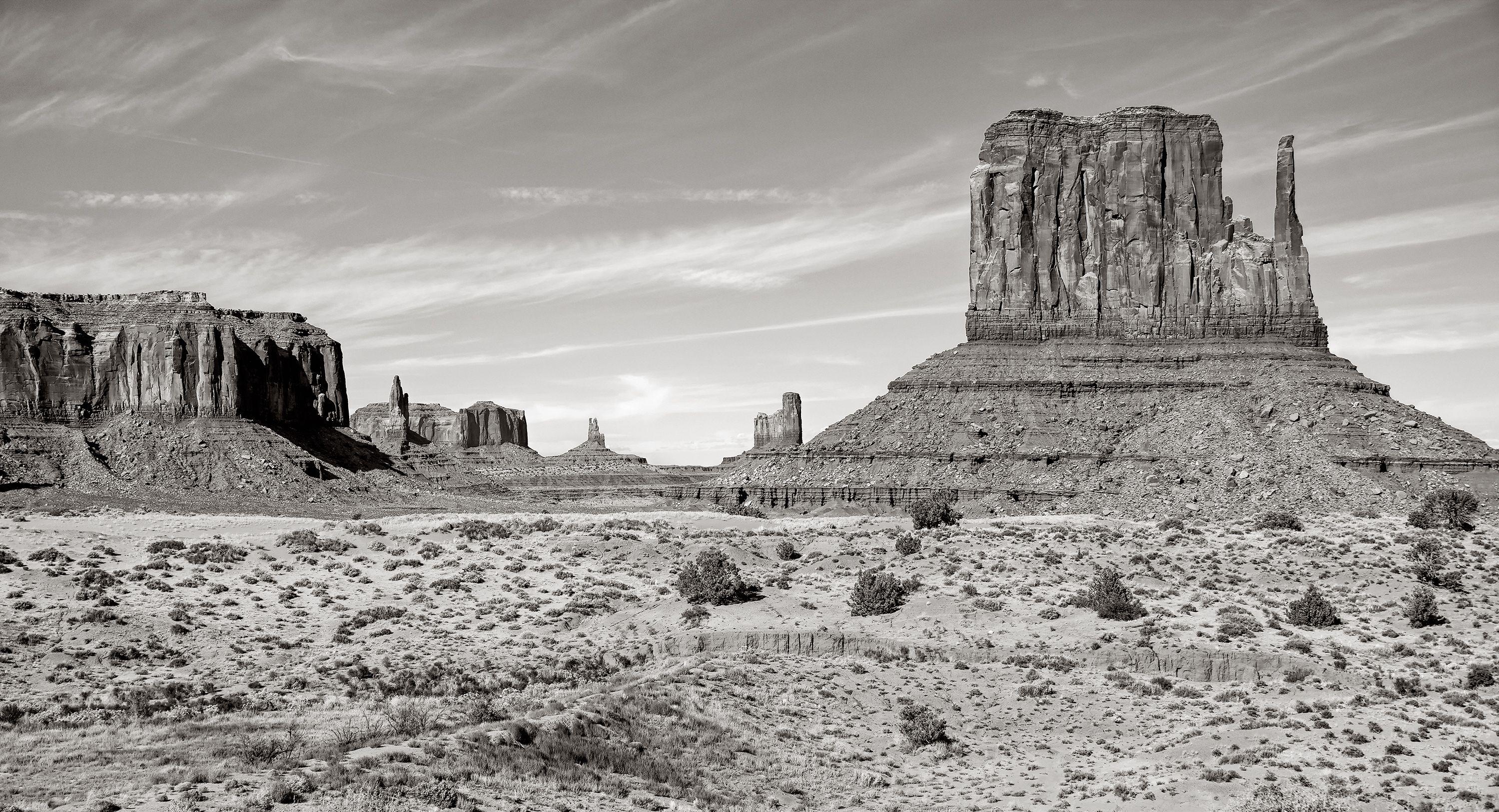 Monument Valley, Photograph, Archival Ink Jet - Art by Daniel Ashe