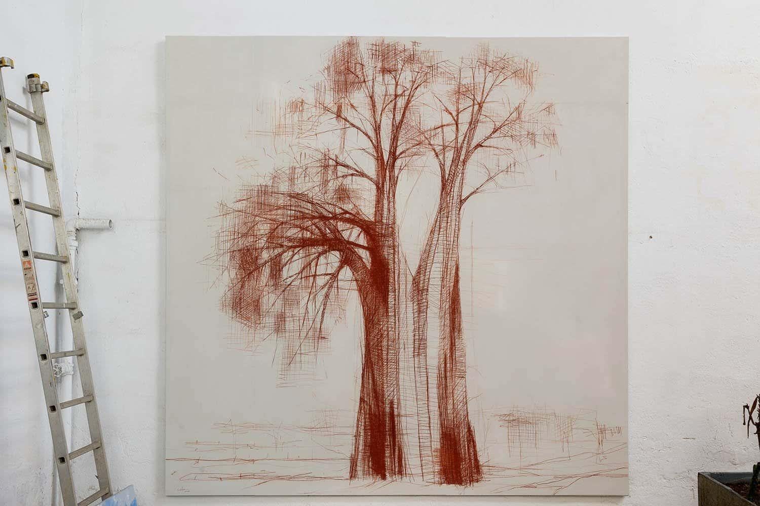 Baobab rojo de Calo Carratalá - Gran dibujo sobre madera, árbol rojo, África, Tanzania en venta 3