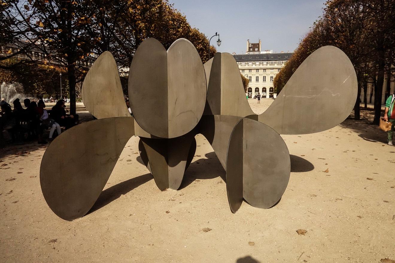 Alejandro Vega Beuvrin Abstract Sculpture – Barricada #1 h L, Großformatige abstrakte Skulptur, Stahl