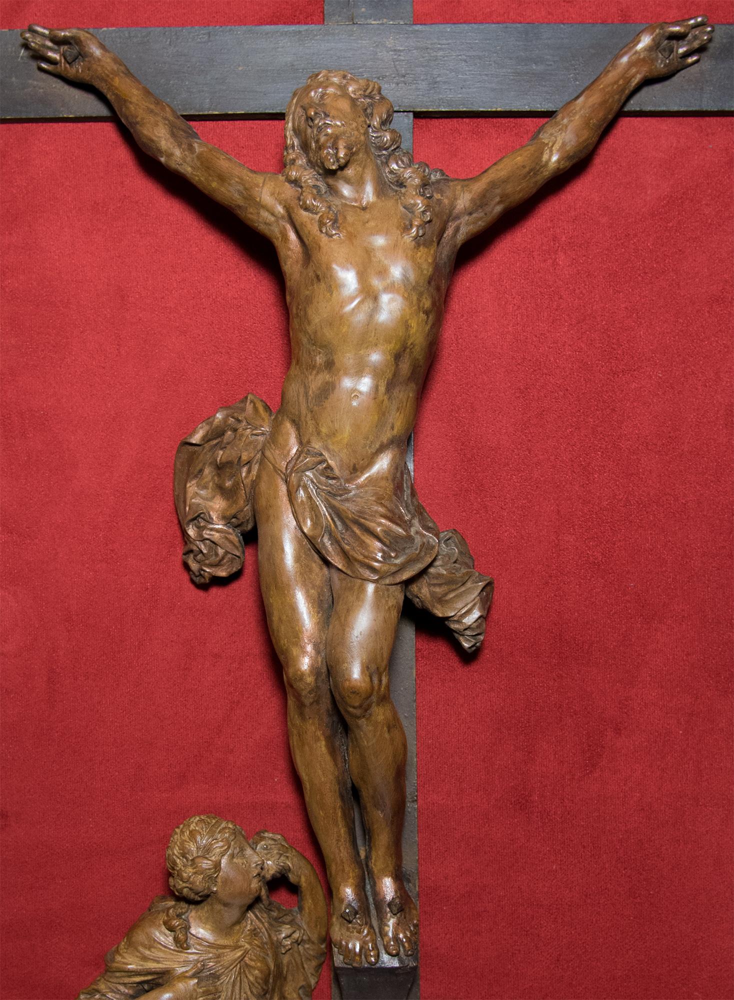 Large framed Christ, late 17th century, César Bagard and workshop - Sculpture by César BAGARD