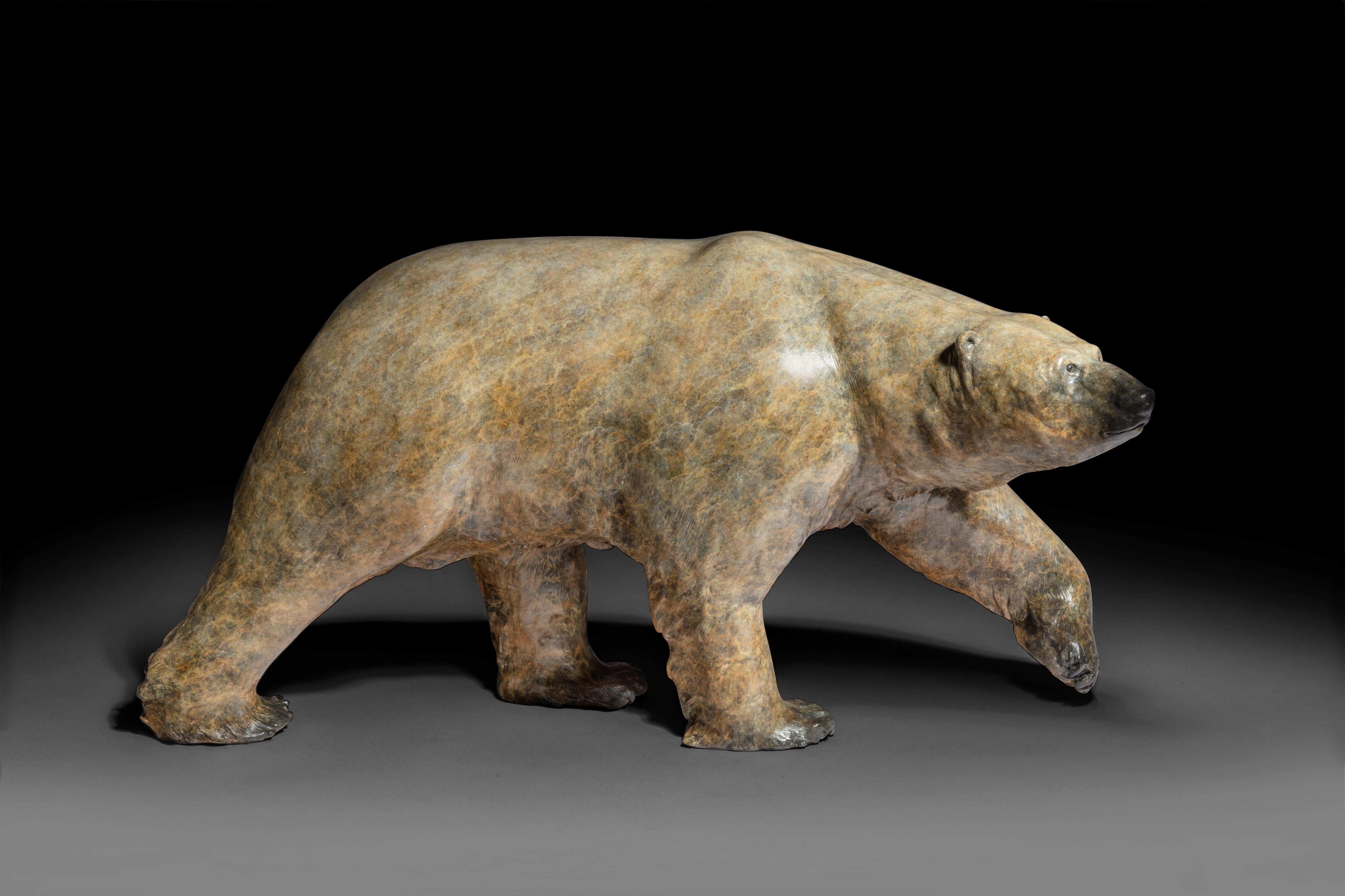 Sculpture animalière en bronze massif de l'ours polaire 