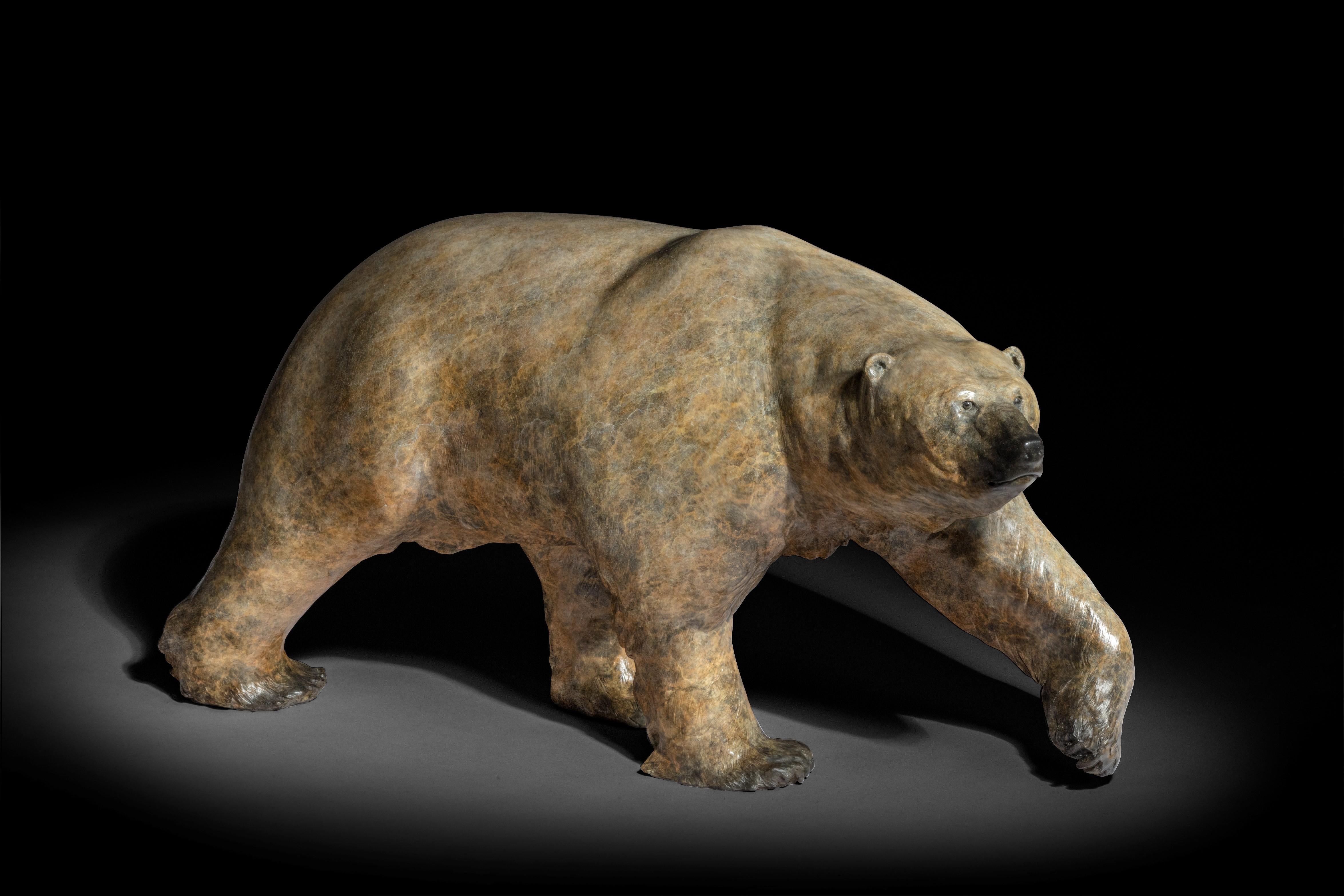 Sculpture animalière en bronze massif de l'ours polaire 