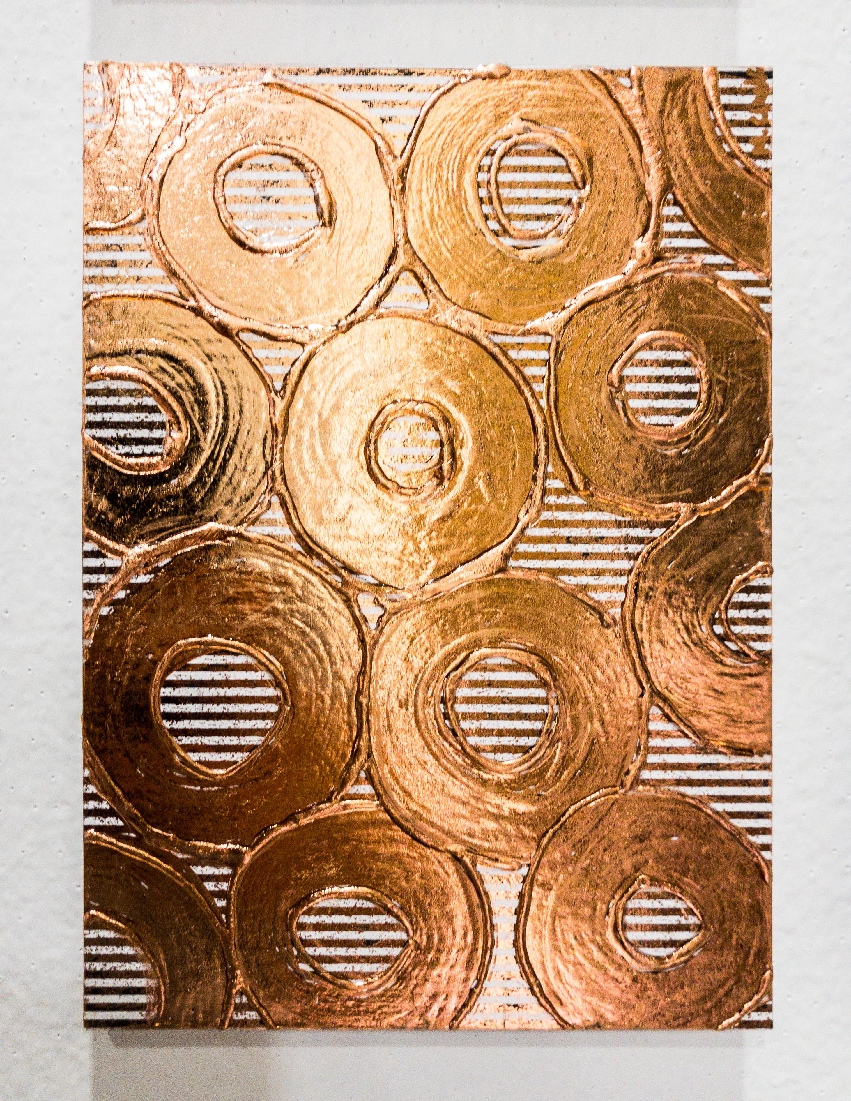 „Collective Chemistry: Au + Ag + Cu“ – abstrakte Gemälde in Goldmetallic im Angebot 4