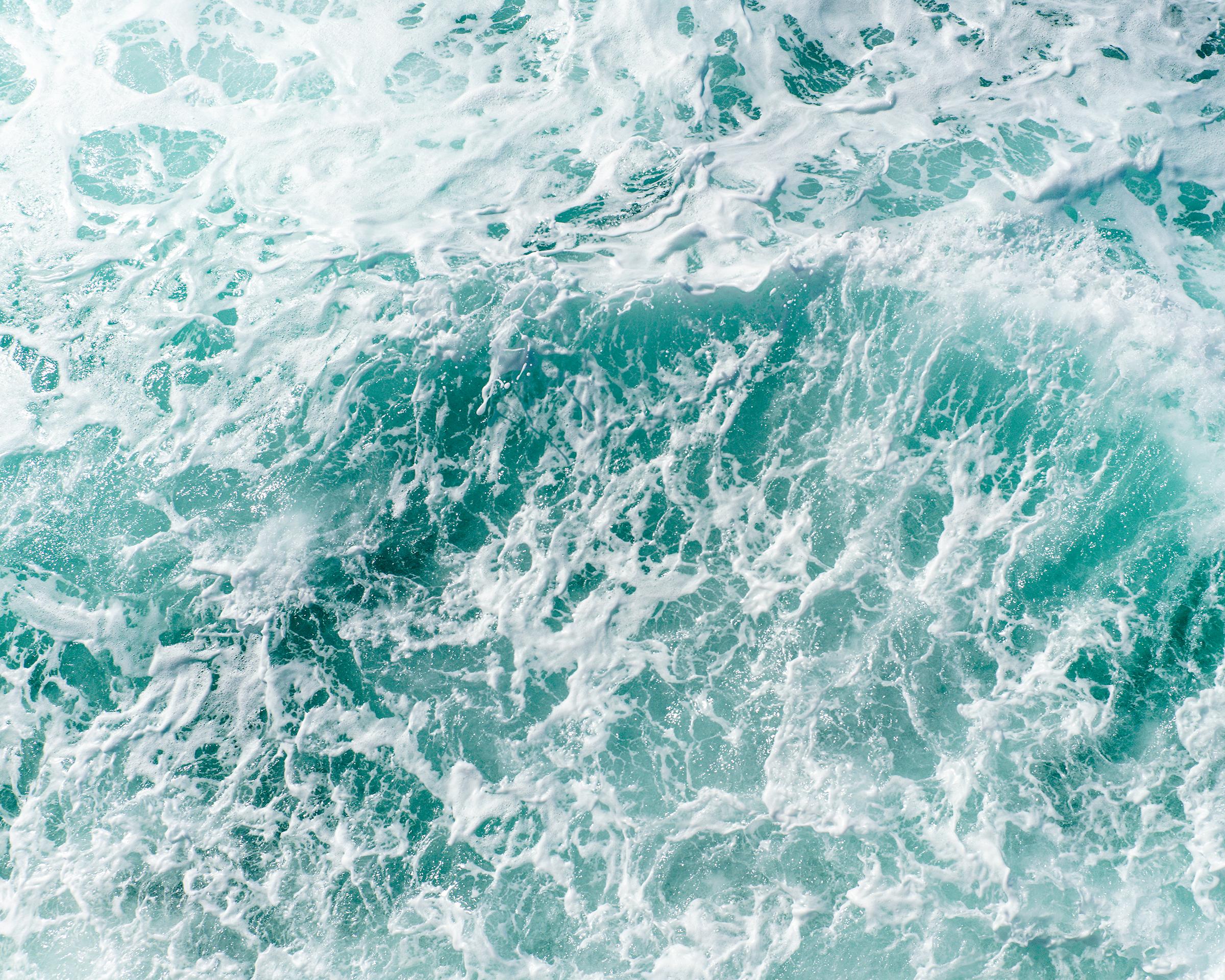 Tommy Kwak Color Photograph - "Waves 10" - contemporary photograph, nature