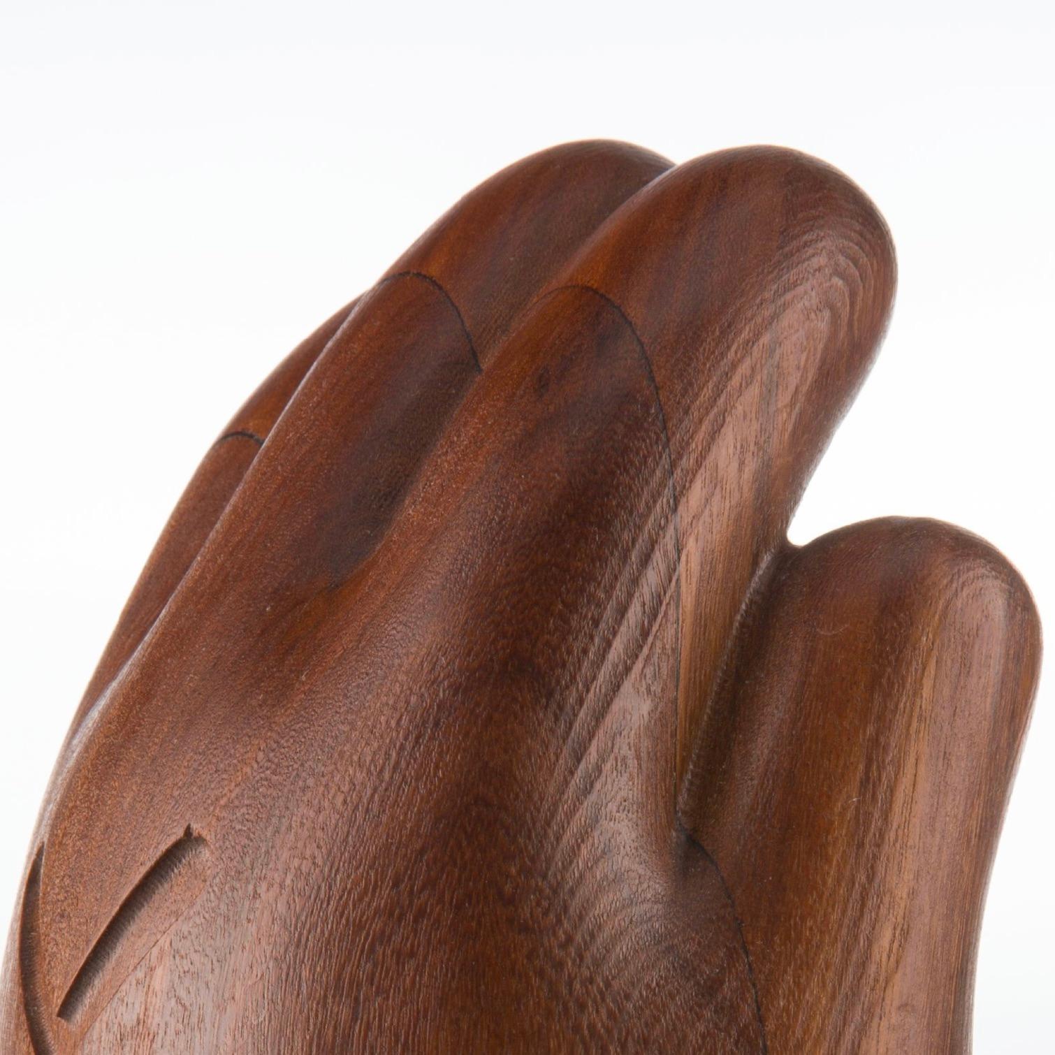 KAWS Contemporary Sculpture, 'Wood Hand', 2016 in vendita 5