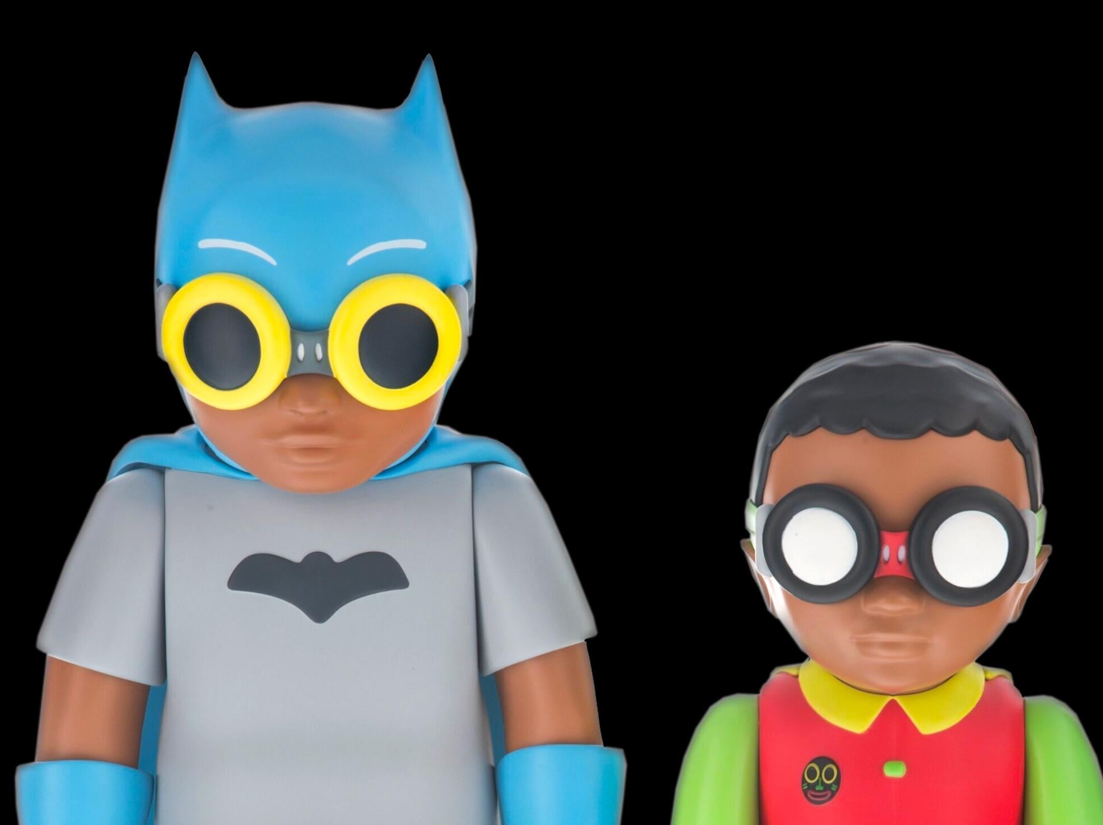 Figures en vinyle « Flying Duo - Batboy '66 et Sparrow '66' (Set of Two) en vente 1