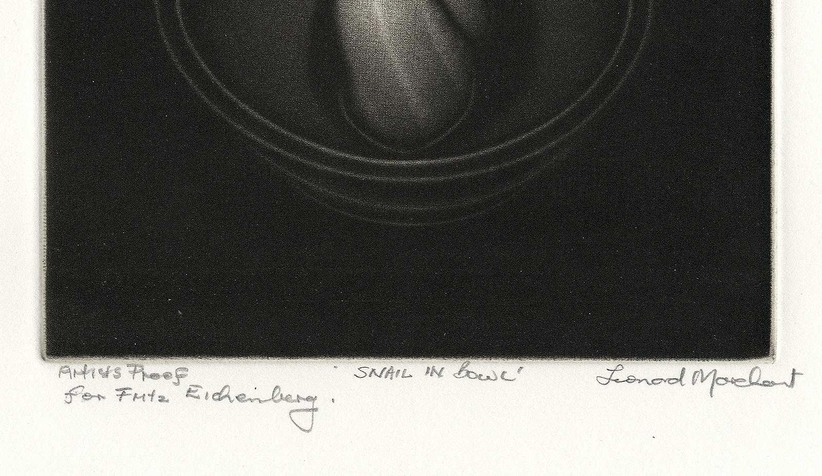 Un escargot dans un bol (feuille d'artiste inscrite à Fritz Eichenberg) - Moderne Print par Leonard Merchant