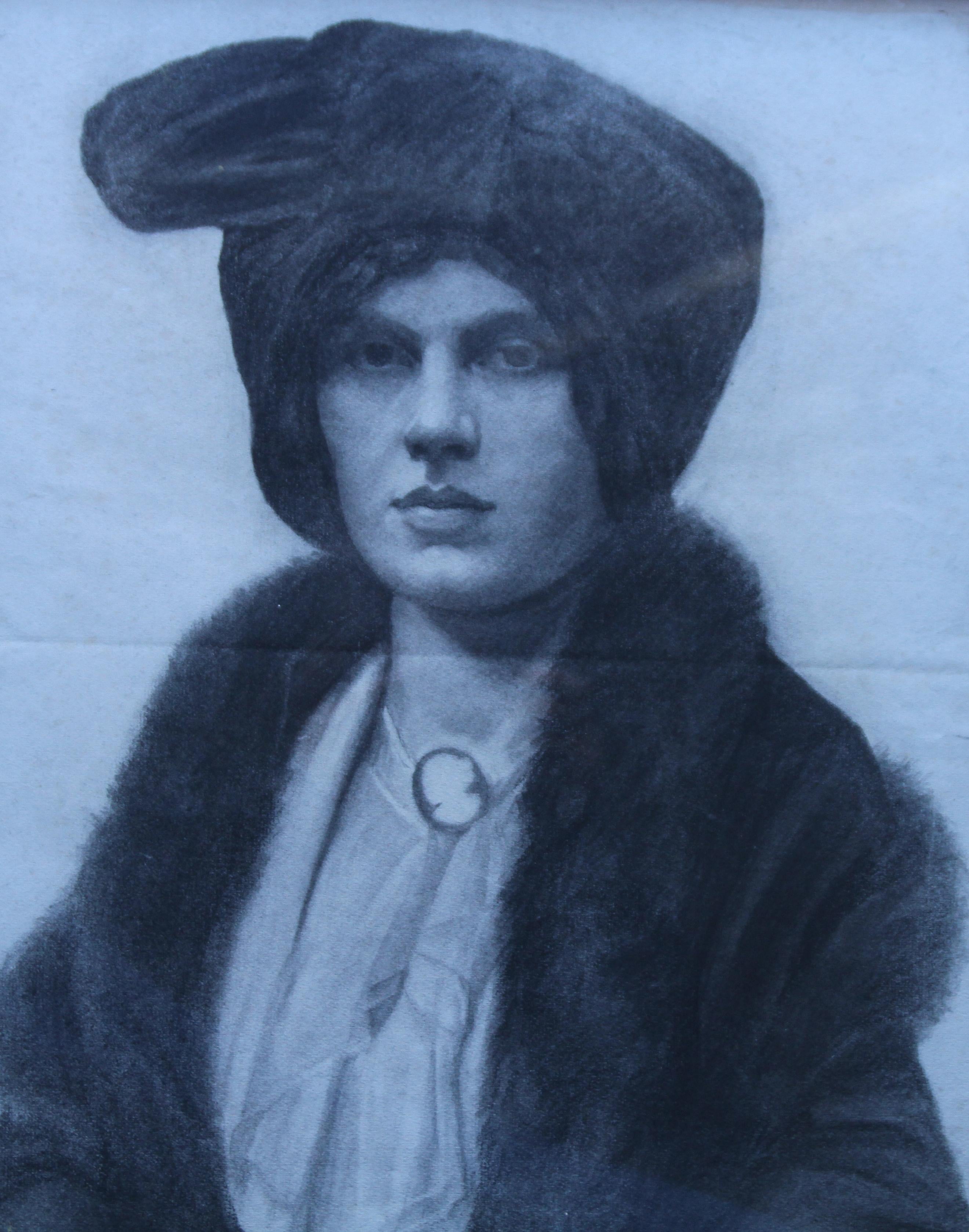 Portrait d'une femme -  Art écossais début 20ème siècle dessin société femme chapeau camée  en vente 1