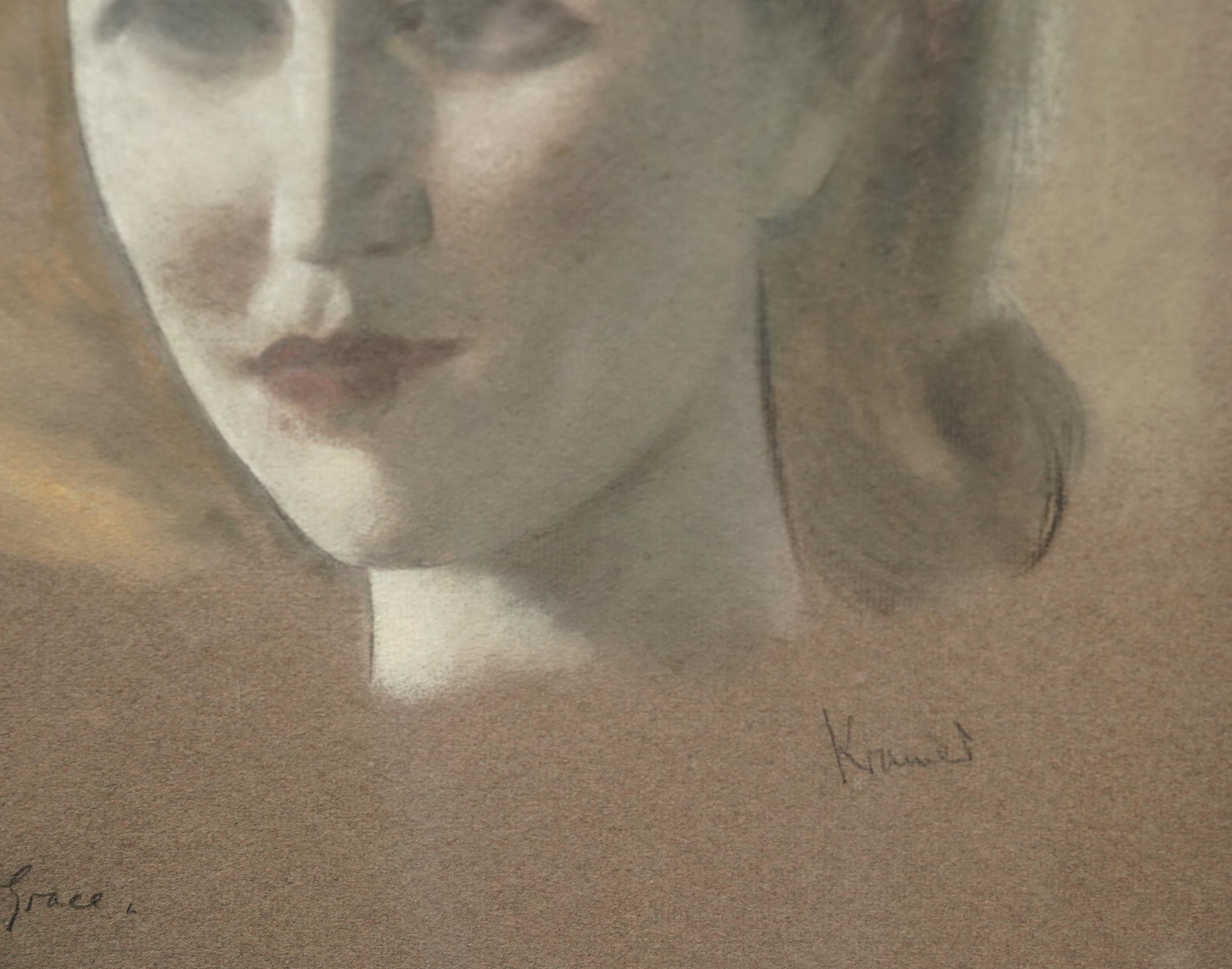 Portrait de la grâce - Portrait d'une femme à la craie d'art britannique des années 1920 en vente 5