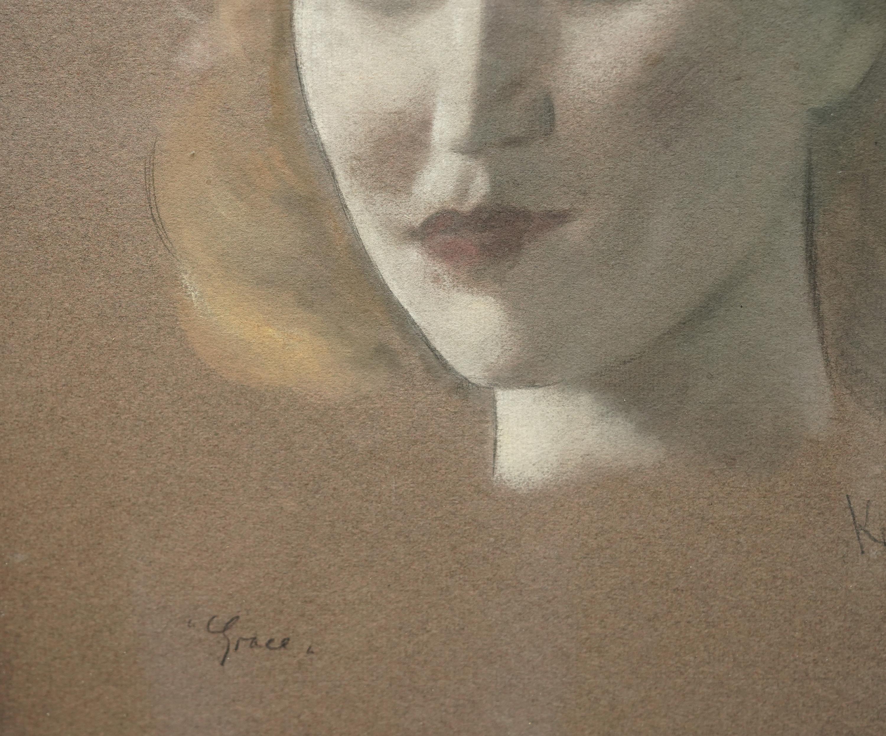 Portrait de la grâce - Portrait d'une femme à la craie d'art britannique des années 1920 en vente 6