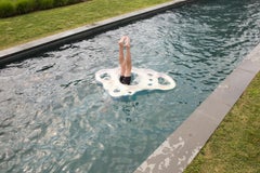 Float de piscine Bellyflop de Misha Kahn