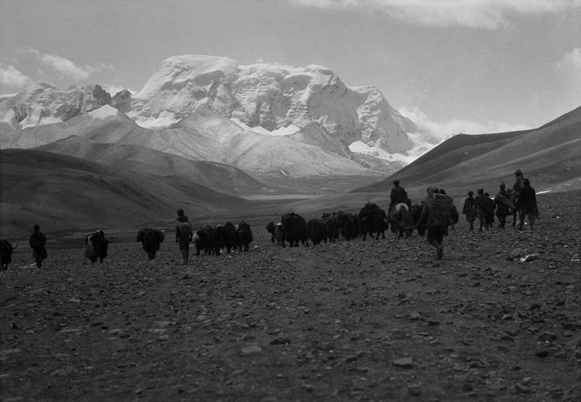 George Leigh Mallory Black and White Photograph - Untitled - Landscape Photography, Mount Everest, 20th Century
