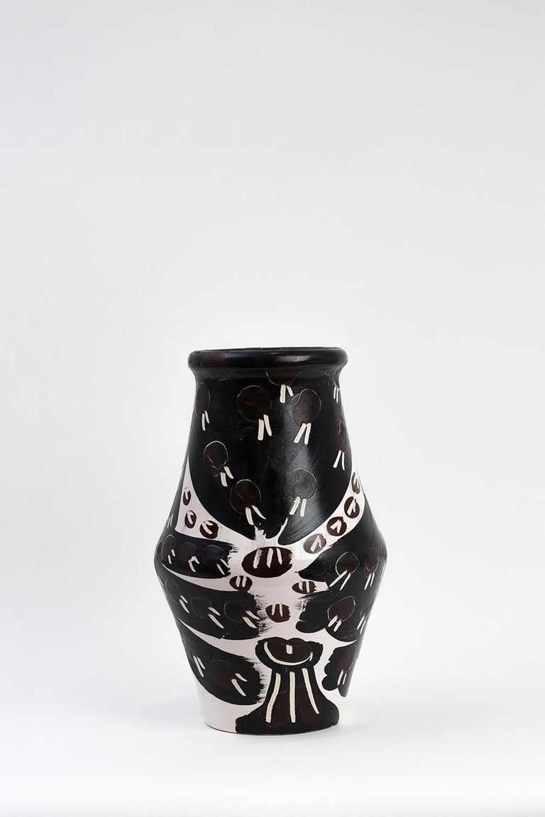 Pablo Picasso - Madoura Ceramic: Black and Brown Owl (Hibou Marron Noir) For Sale 3