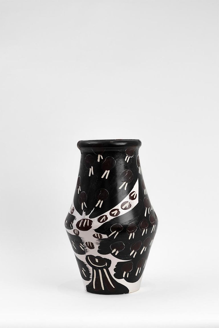 Pablo Picasso - Madoura Ceramic: Black and Brown Owl (Hibou Marron Noir) For Sale 4