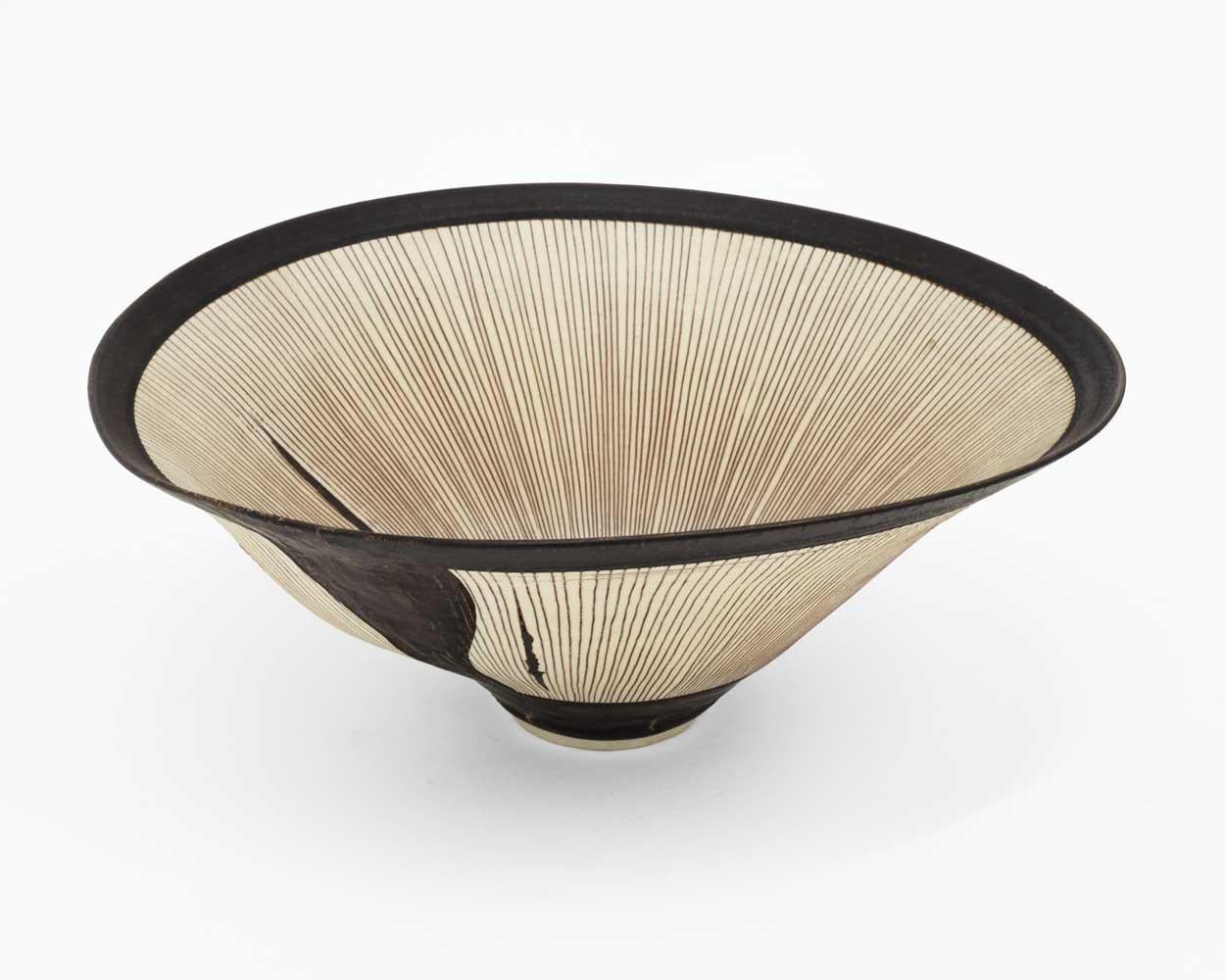 Conical Bowl, 1972 - Lucie Rie (Ceramics) For Sale 2