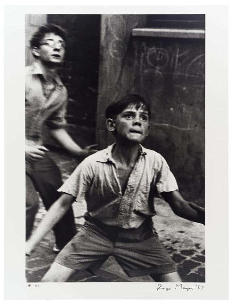Street Cricket, Addison Place, N. Kensington, 1957 - Roger Mayne