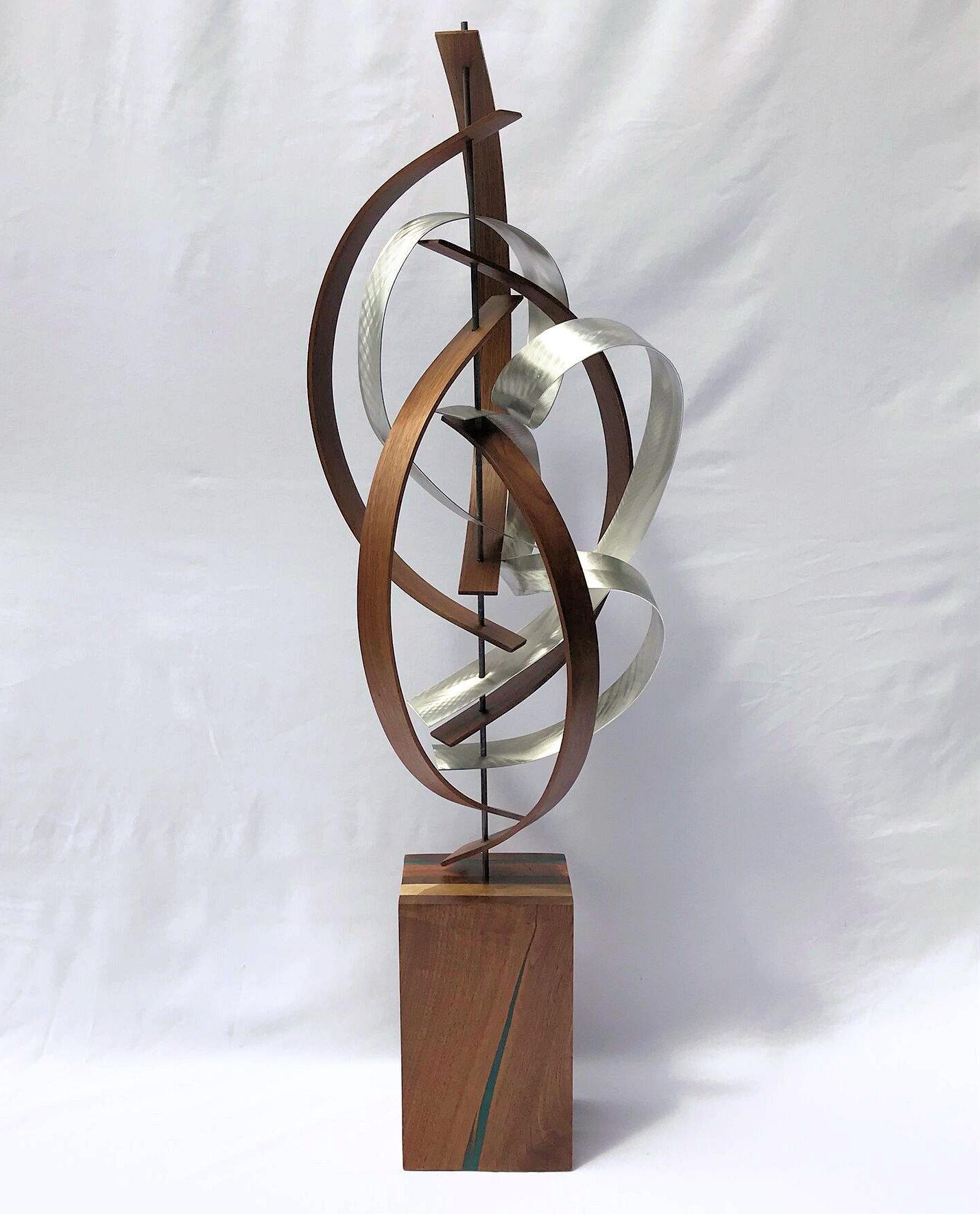 free-standing sculpture