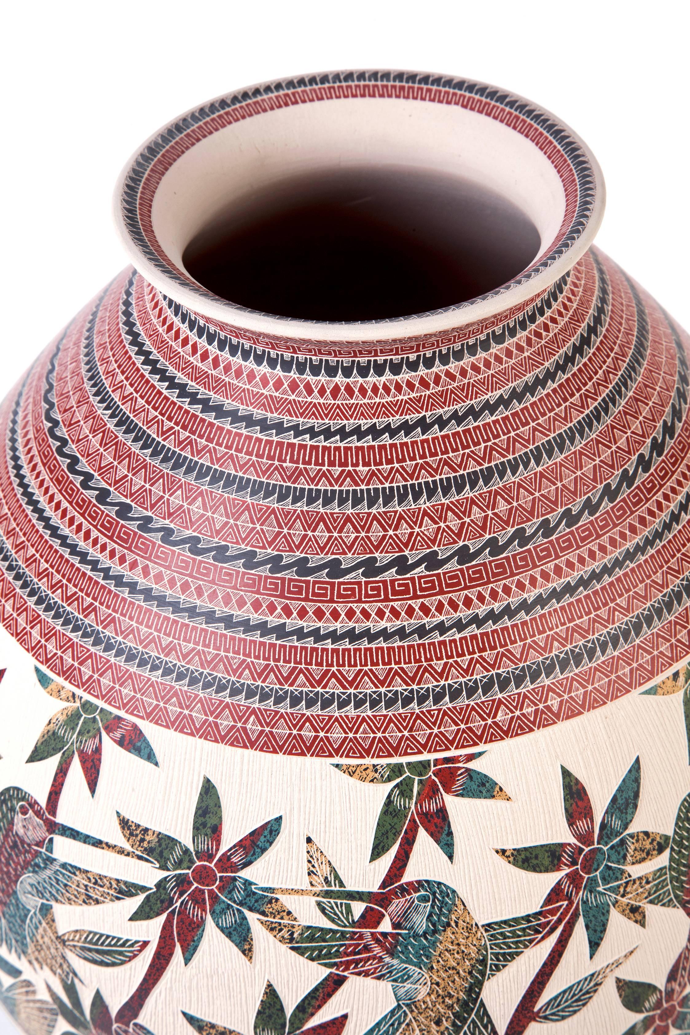 8'' Vasija Multicolor / Keramik Mexikanische Volkskunst von Mata Ortiz im Angebot 3