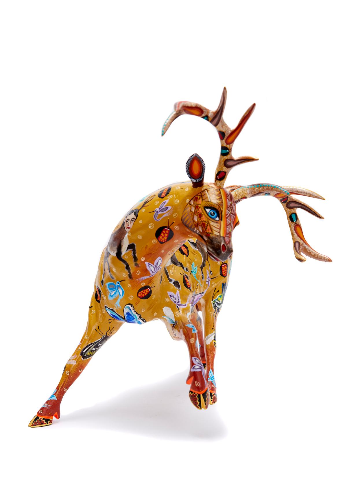 Venado Nahual - Cervo Nahual Arte Popolare Messicana  Cactus Fine Art - Sculpture di Fatima Janice Fuentes Piña 