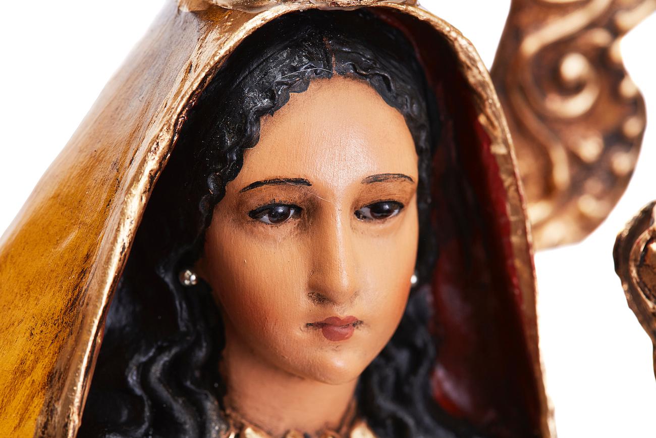 Virgen de la Caridad del Cobre – Handwerk – Kunsthandwerkliches – mexikanisches Volkskunstpapier im Angebot 5