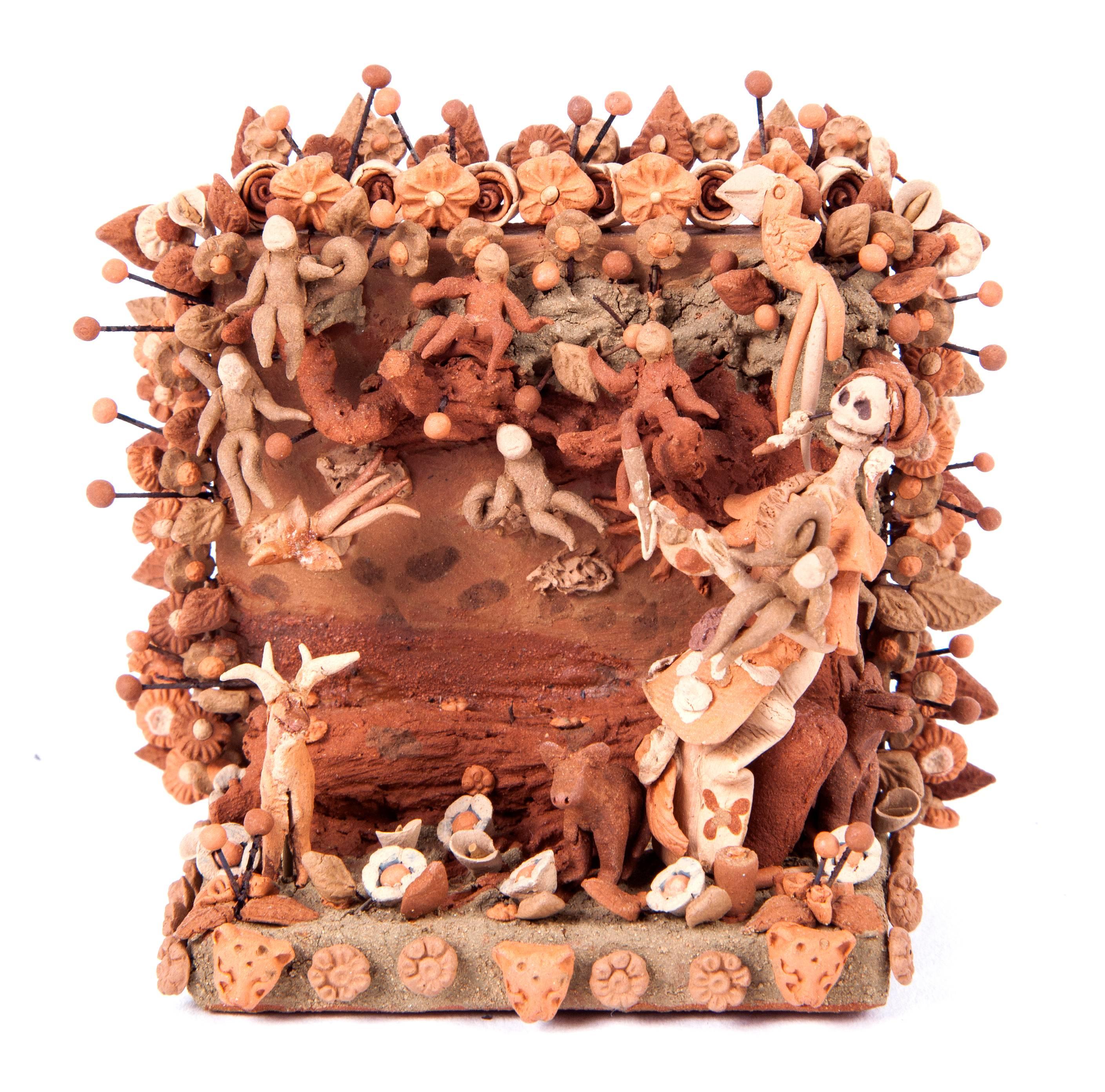 Altar de Muertos Frida Kahlo / Ceramics Mexican Folk Art Clay - Sculpture by Cecilio Sanchez Fierro