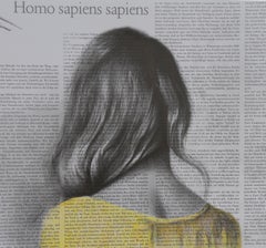 Homo Sapiens Sapiens (Zeichnung Papier monochrome Vintage Mädchen grau monochrome Kunst)