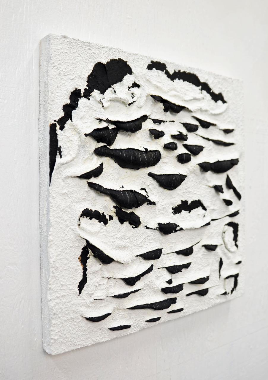Z (Lucio Fontana pittura ad olio astratta contemporanea impasto nero bianco) - Painting Astratto di Lucas Biagini