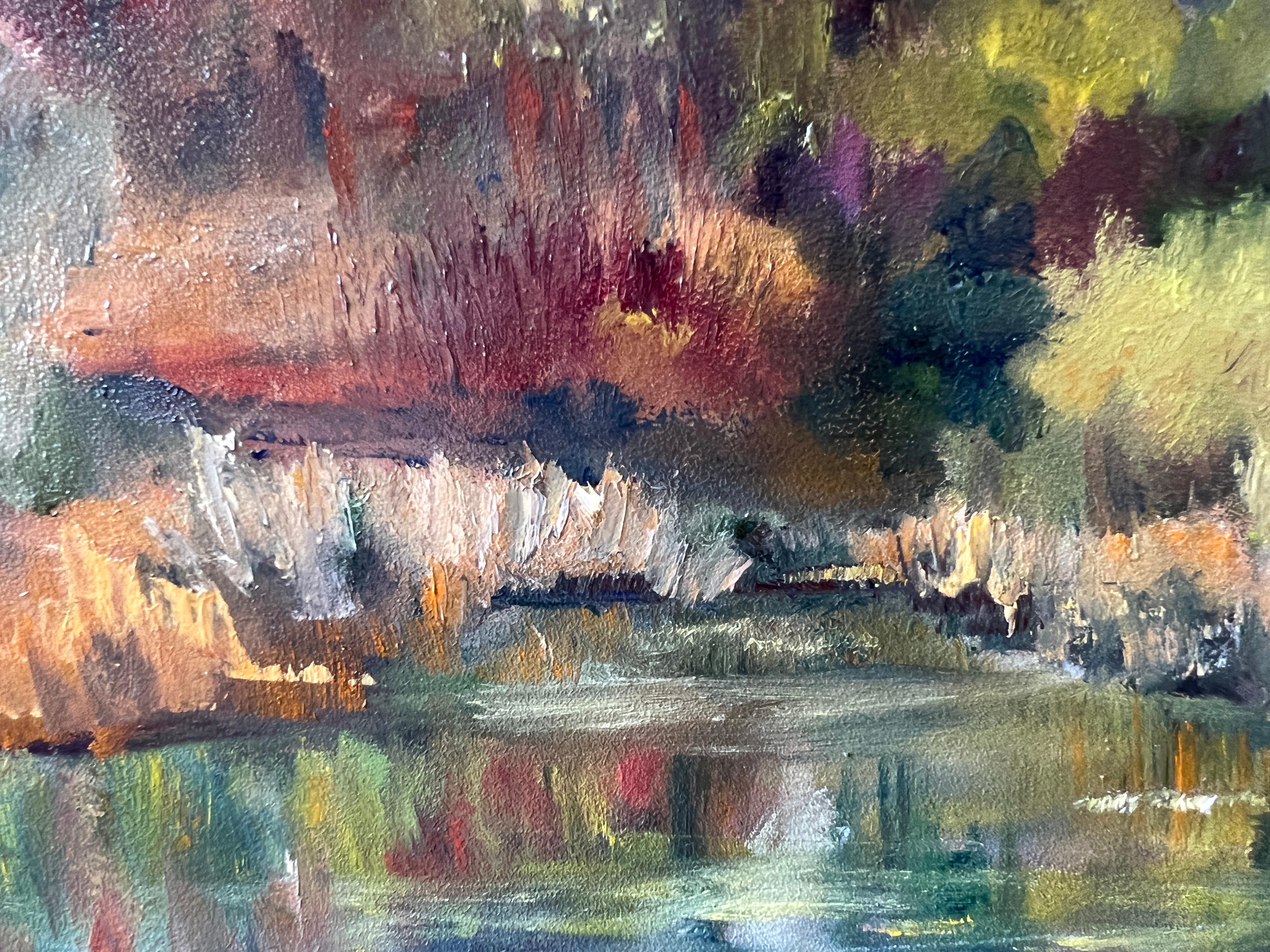 <p>Kommentare der Künstlerin<br>Die Künstlerin Marilyn Froggatt zeigt eine impressionistische Ansicht eines nebligen Morgens in Hunter Creek. Sie malt en plein air an der atemberaubenden Küste Oregons. Die immergrünen Bäume und das blühende