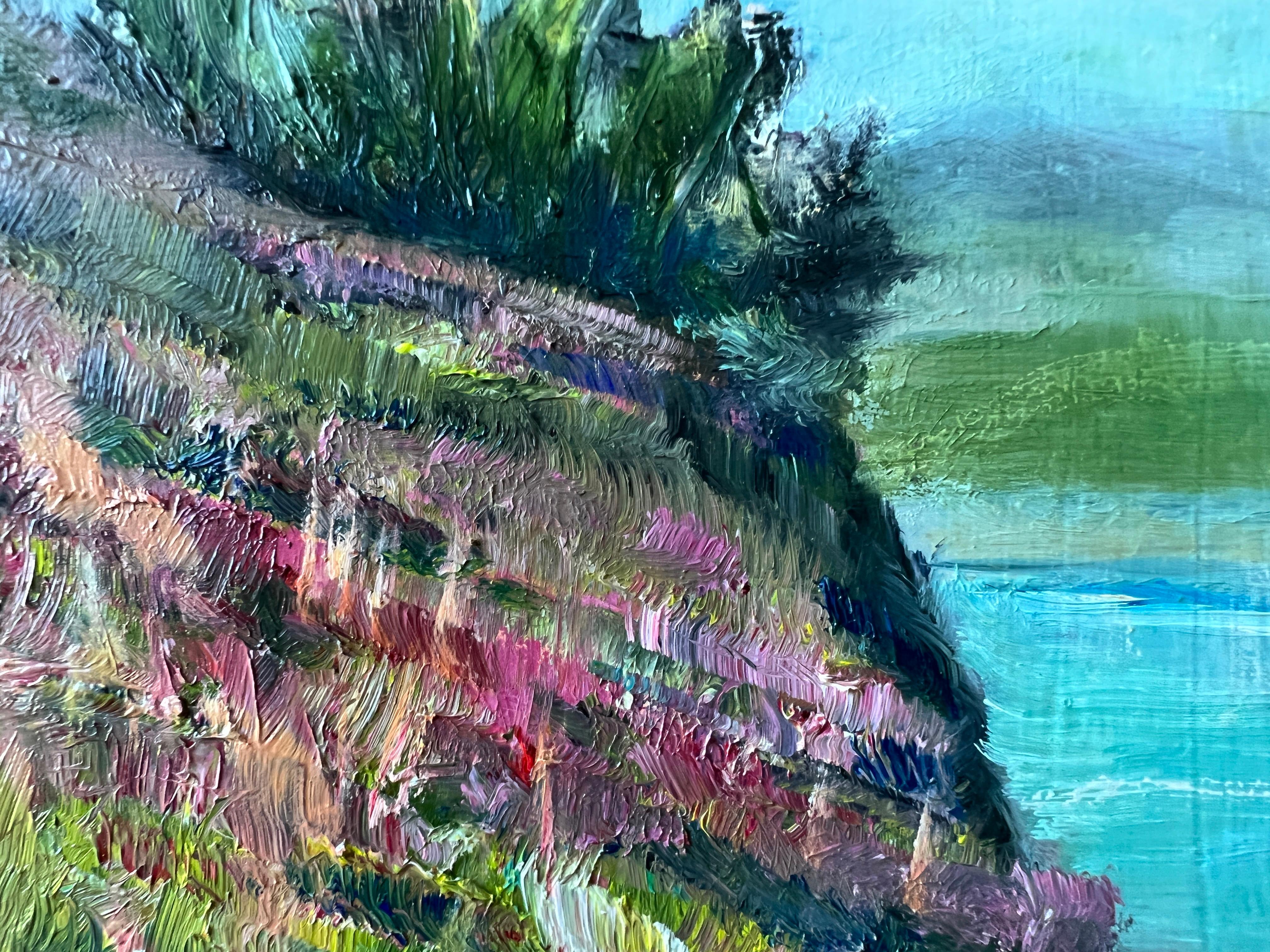 <p>Commentaires de l'artiste<br>L'artiste Marilyn Froggatt présente un paysage marin impressionniste du parc national de Yaquina Head. Elle peint sur place, sur la côte majestueuse de Newport, dans l'Oregon. Les rayons matinaux du soleil illuminent