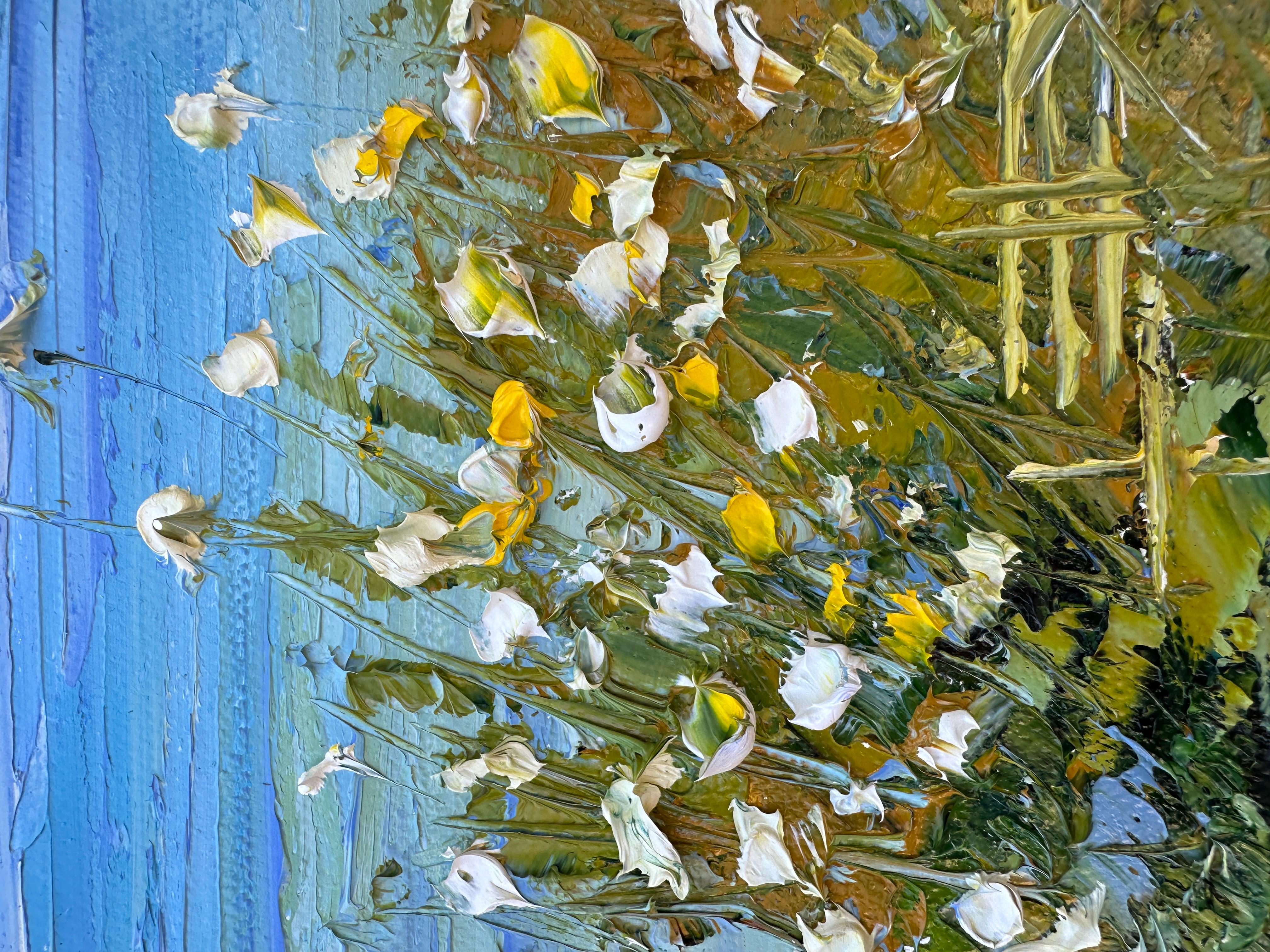 Fleur sauvage et bleu, peinture à l'huile - Bleu Landscape Painting par Lisa Elley