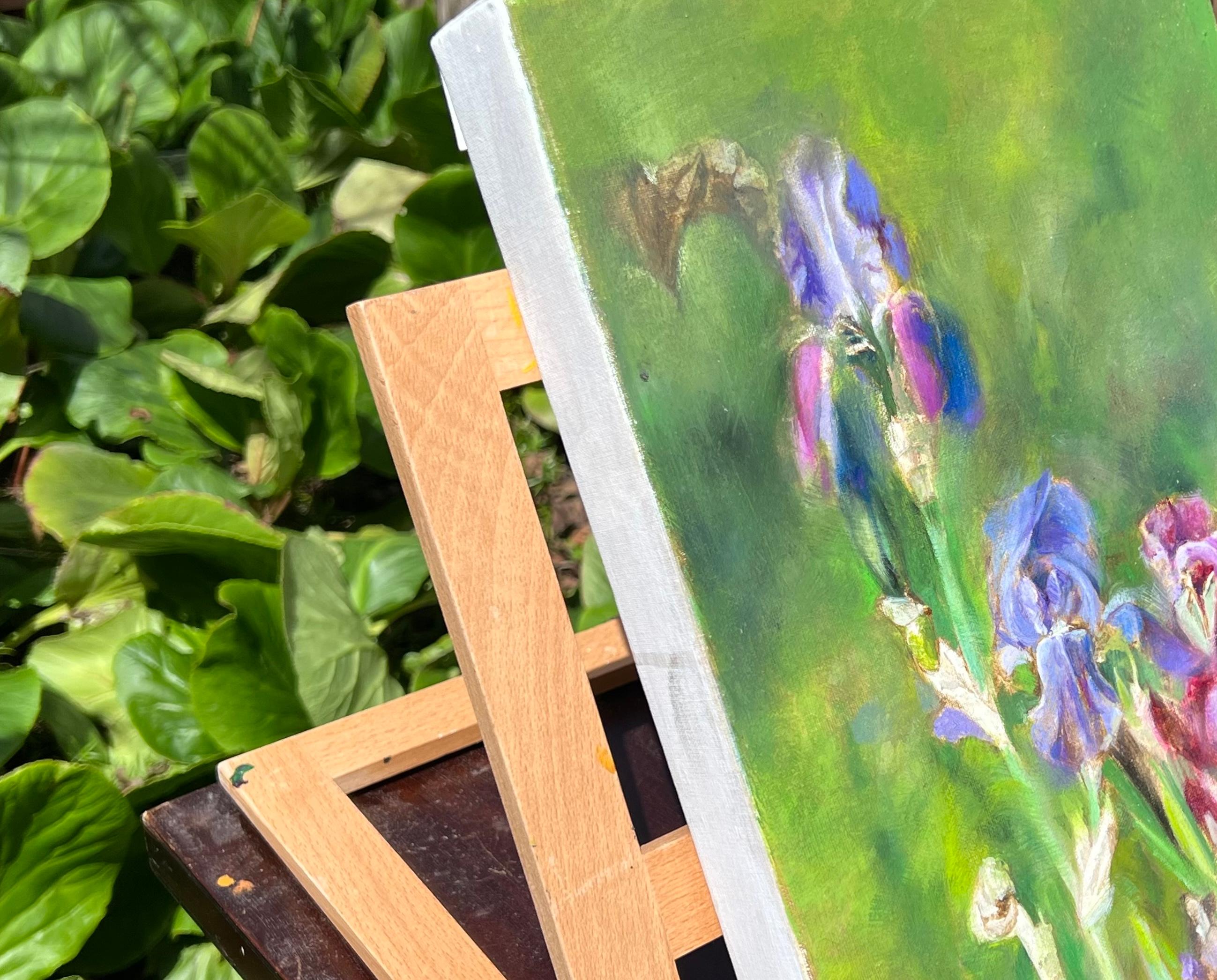 Irises violettes, peinture à l'huile - Impressionnisme Art par Hilary Gomes