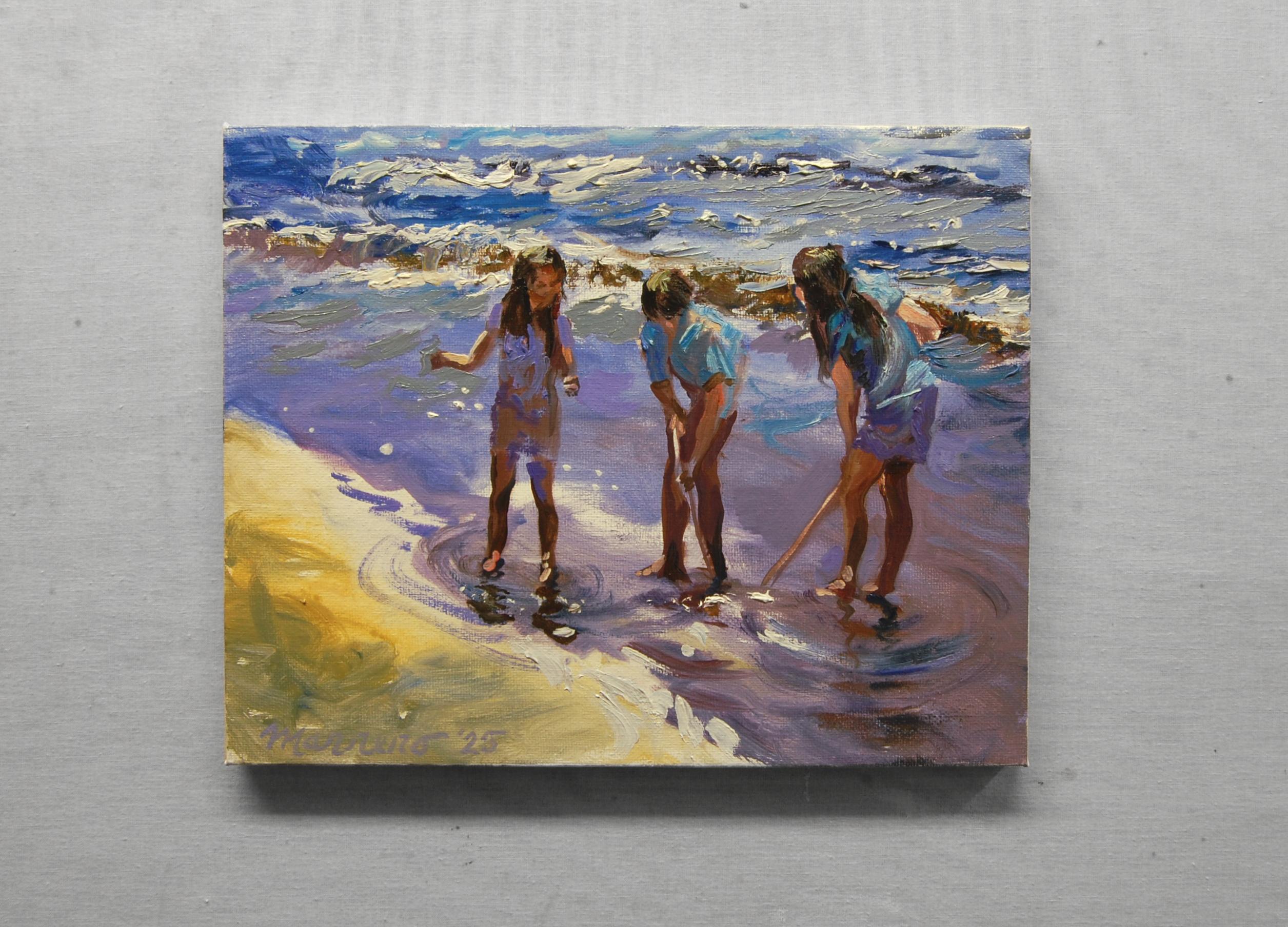<p>Artistics Comments<br>Trois enfants font preuve d'une détermination tranquille alors qu'ils creusent pour trouver des dollars de sable à marée basse. Leur curiosité et leur concentration sont une source d'émerveillement pour la scène côtière. Des