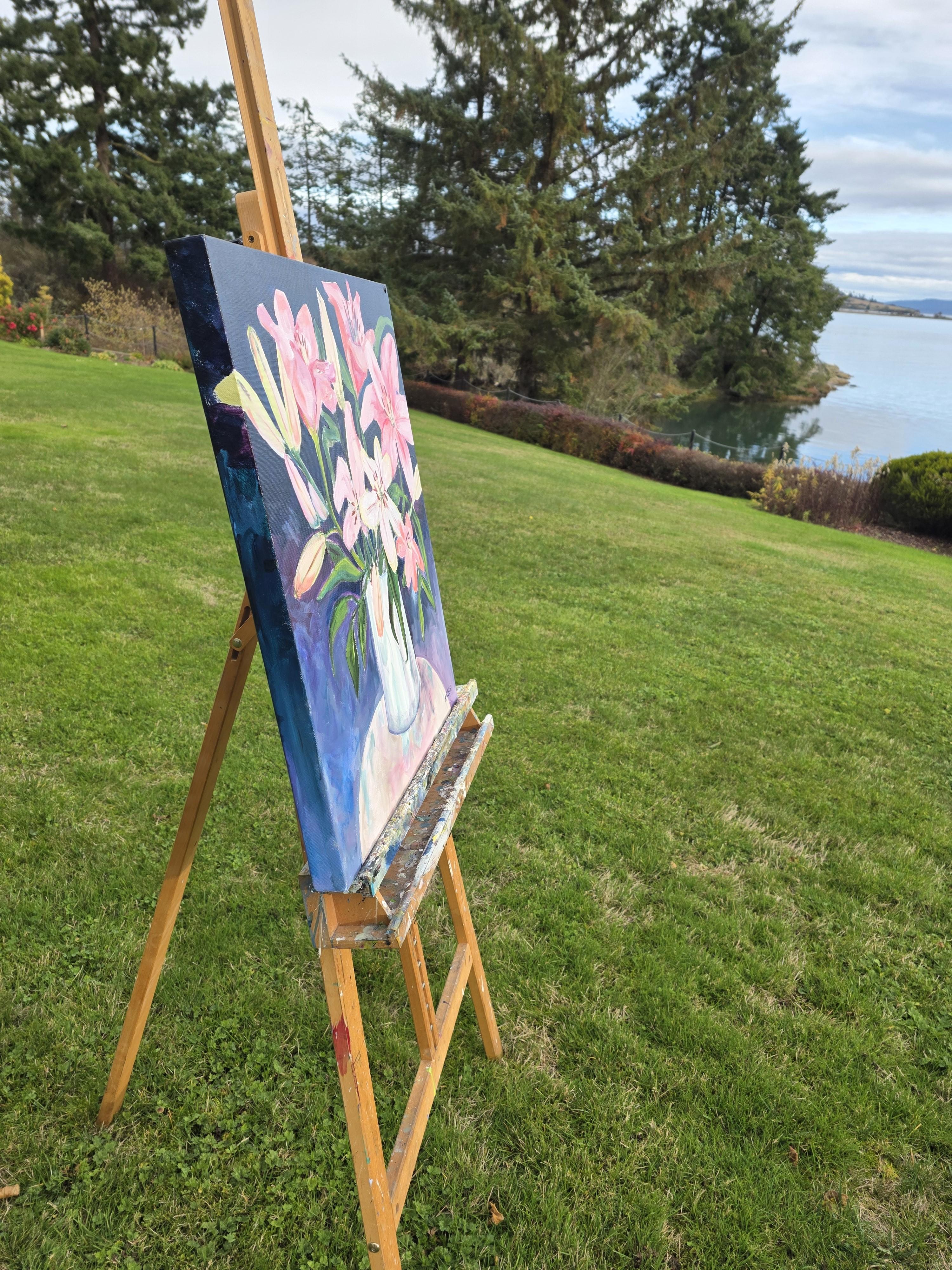 Lys de table, peinture originale - Painting de Arden Rose