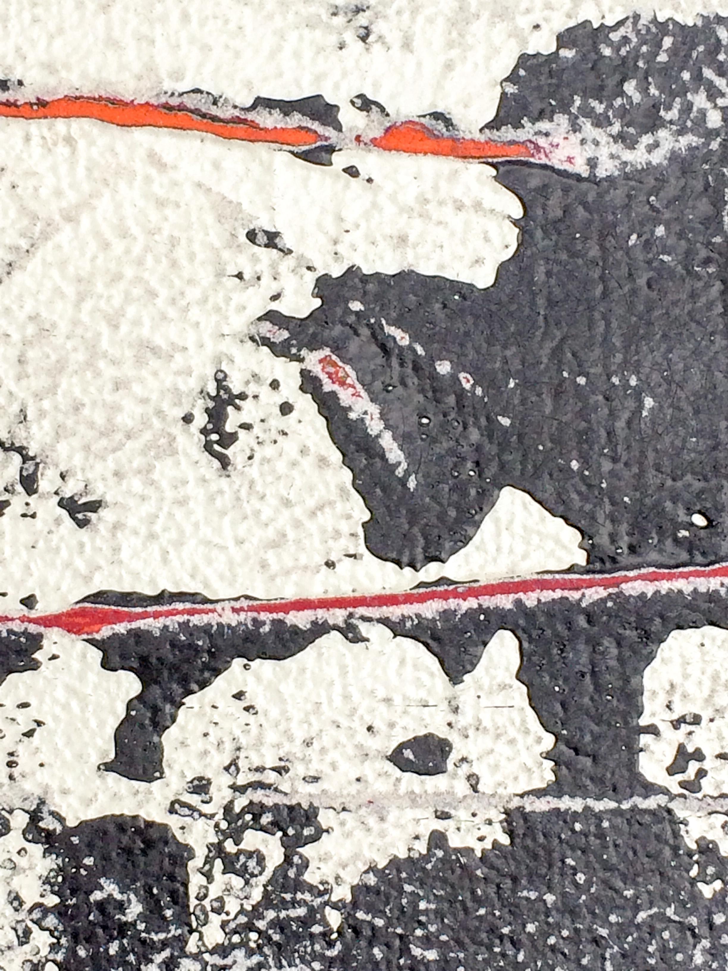Il buco dentro - Abstract Painting Nero di Gary J. Noland Jr.