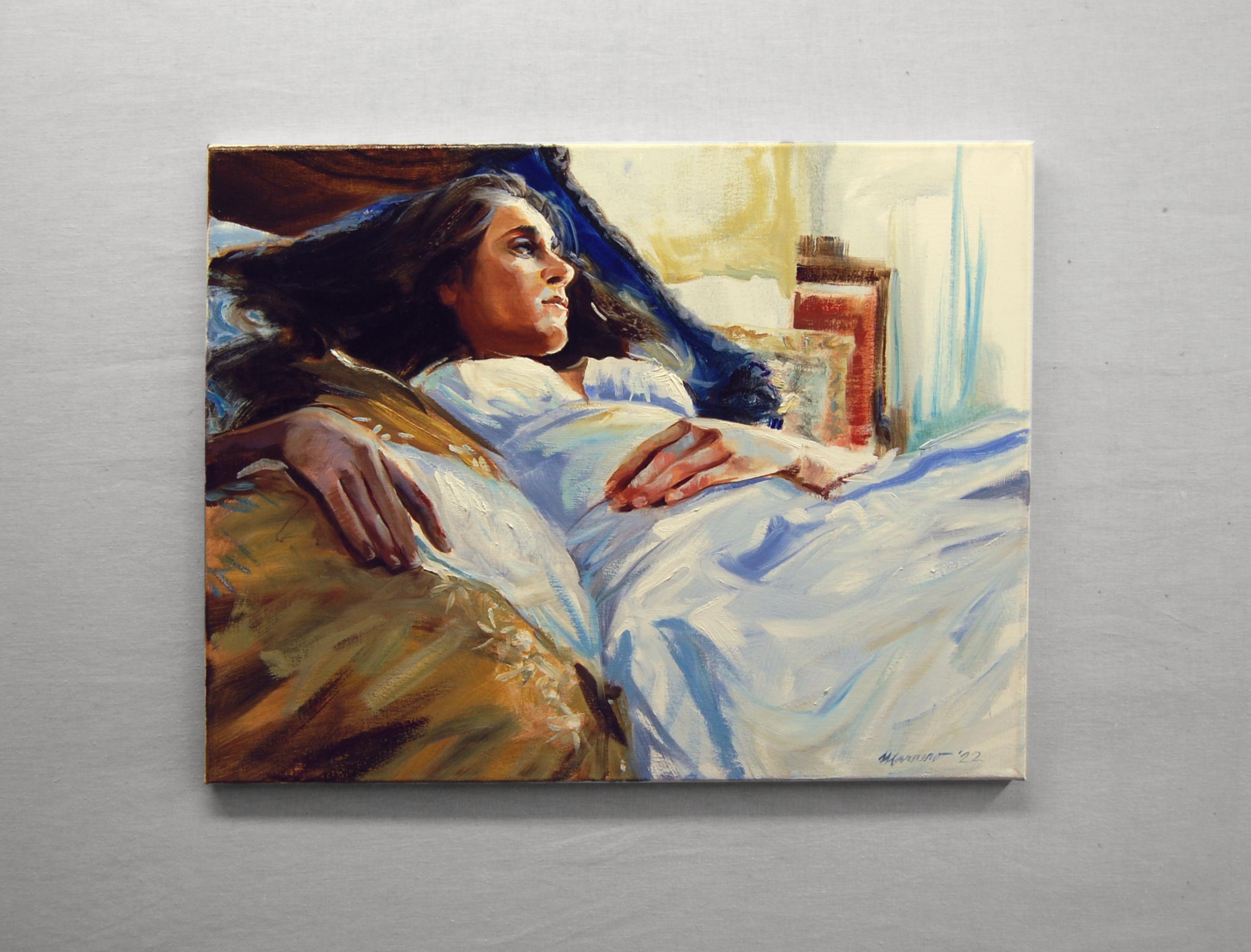 <p>Commentaires de l'artiste<br>Image poignante d'une jeune femme allongée dans son lit par l'artiste Onelio Marrero. Elle est vêtue de blanc, allongée sur un lit en peluche et regarde avec nostalgie vers une fenêtre implicite. La lumière tombe