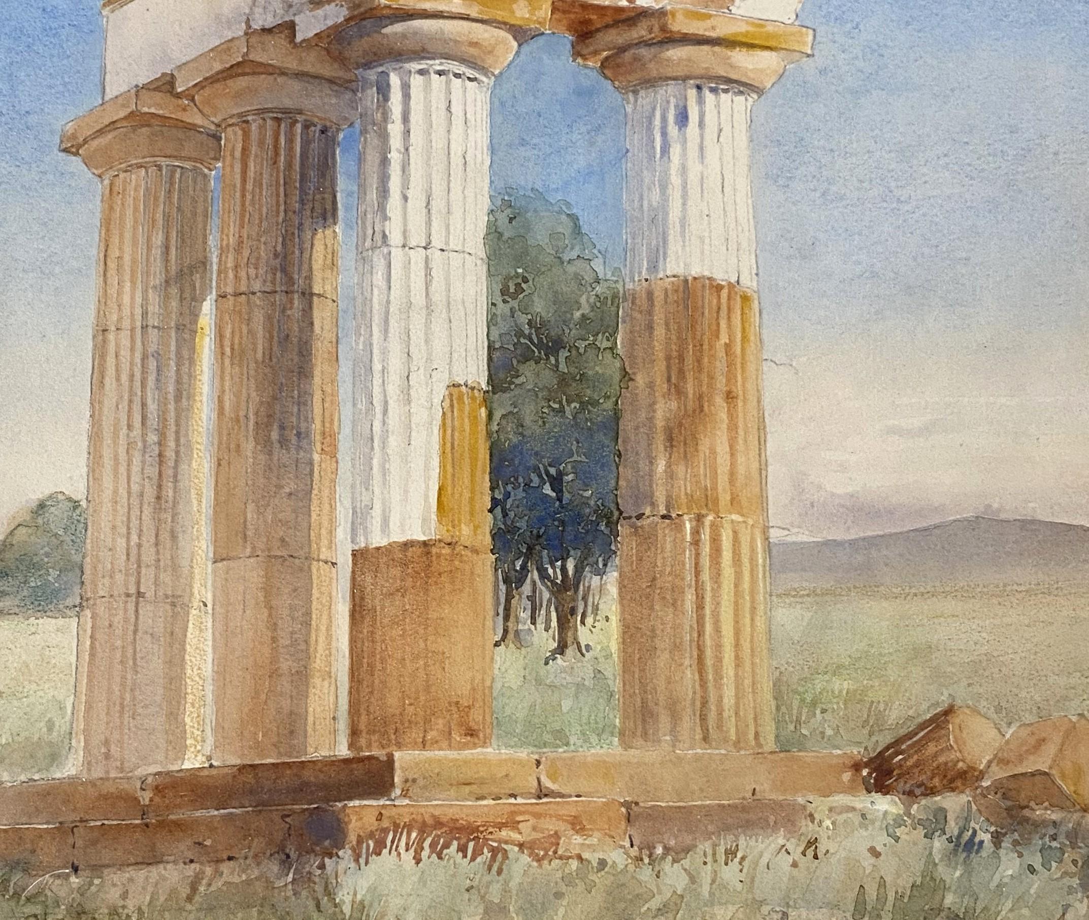Un raffinato acquerello di rovine romane attribuito all'artista americano Joseph Lindon Smith (1863-1950). Smith è nato a Pawtucket, Rhode Island, e dopo aver frequentato la Brown University e il MIT, ha studiato arte al Boston Museum of Fine Arts e