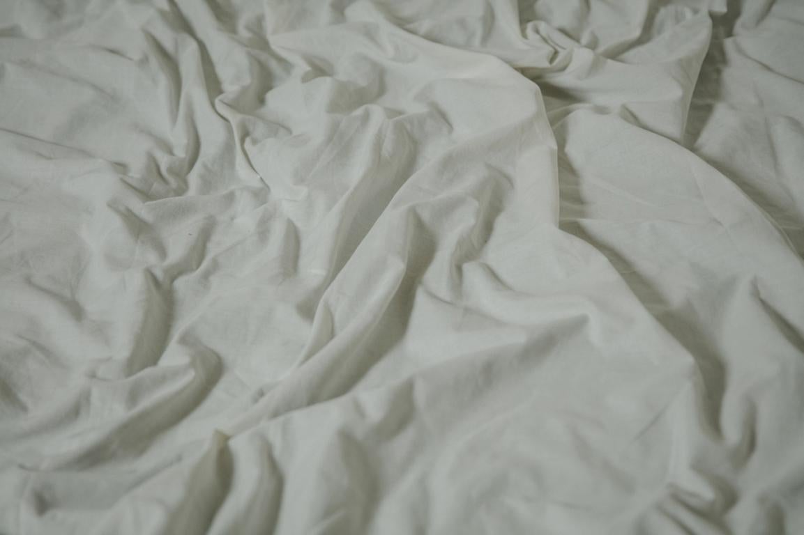 Laura Stevens Color Photograph – 20. November, I