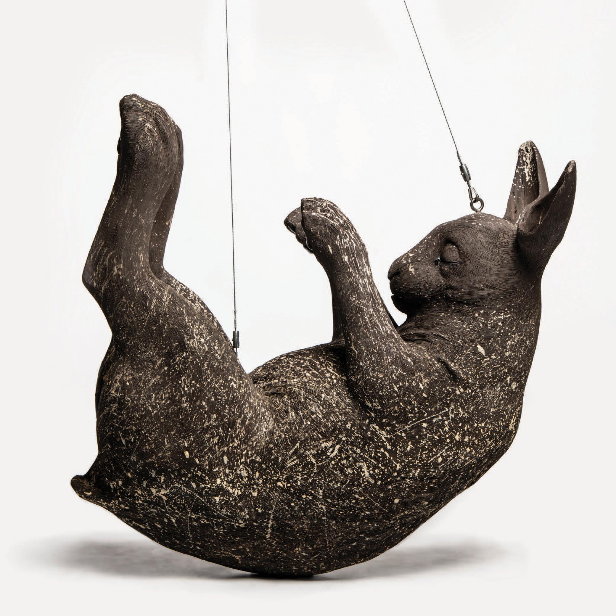 Margit Brundin Figurative Sculpture - Falla i Gränslandet