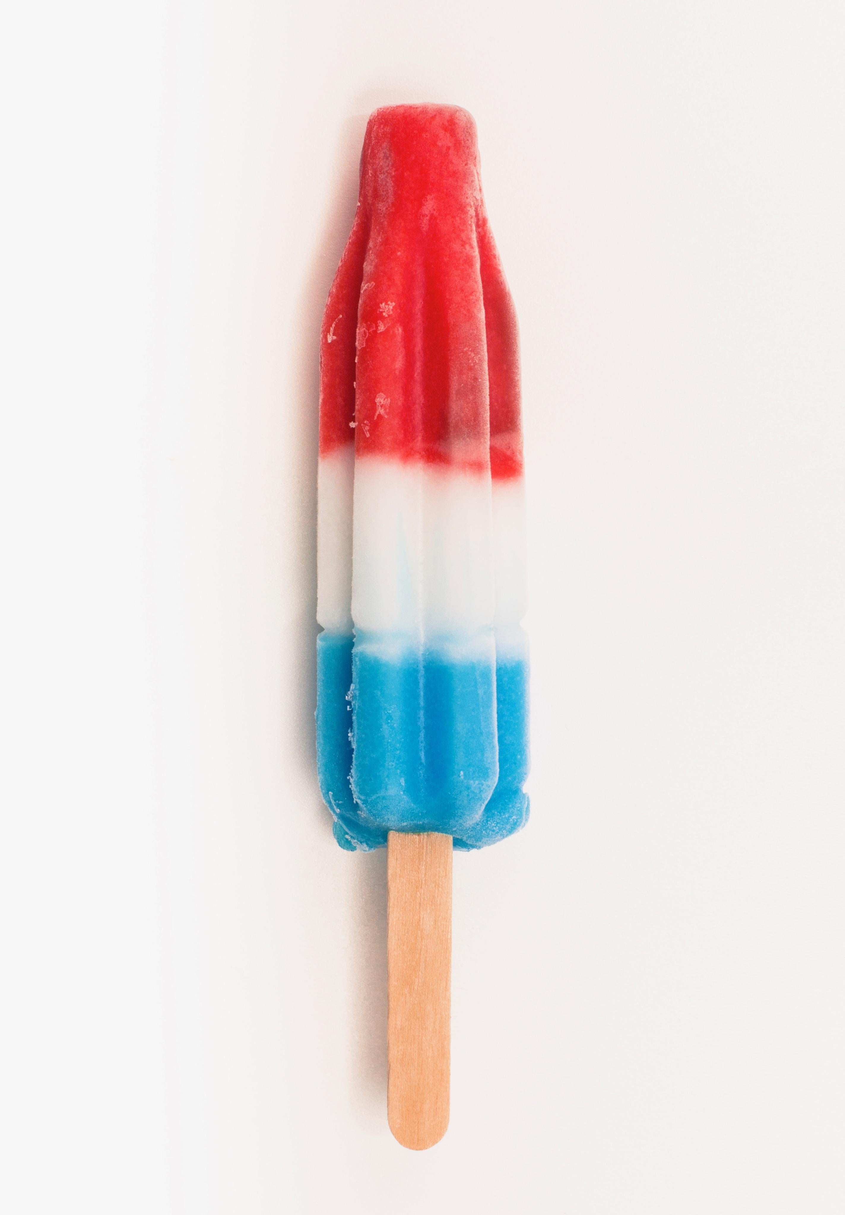 Susan Pittard Color Photograph - Bomb Pop