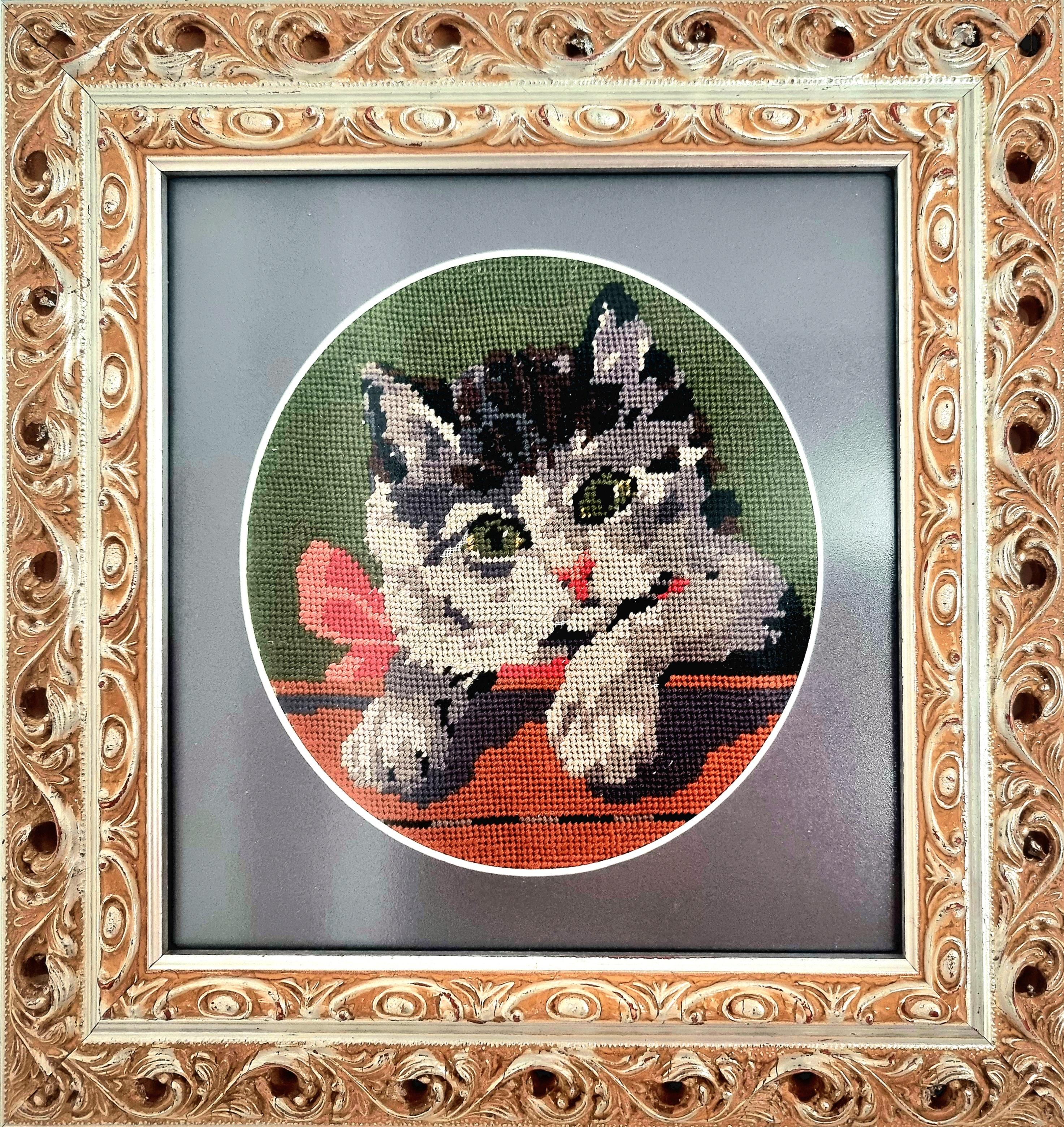 My Cat - Wiehler Handgefertigter Gobelin-Wandteppich in Grün, Rot, Beige, Weiß und Rosa