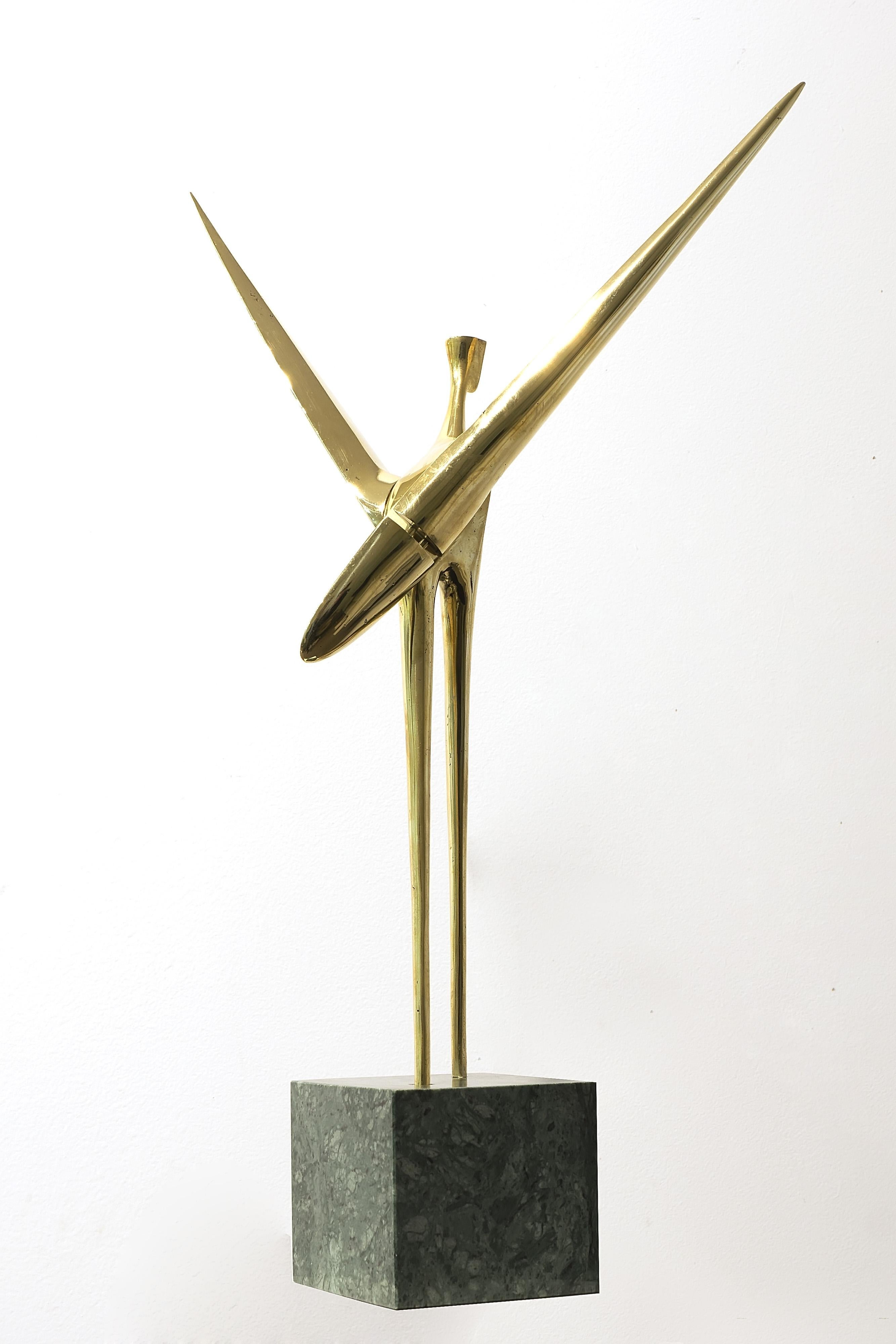 Angel Of Victory (Angel Of Victory) - Sculpture de Stasys Zirgulis