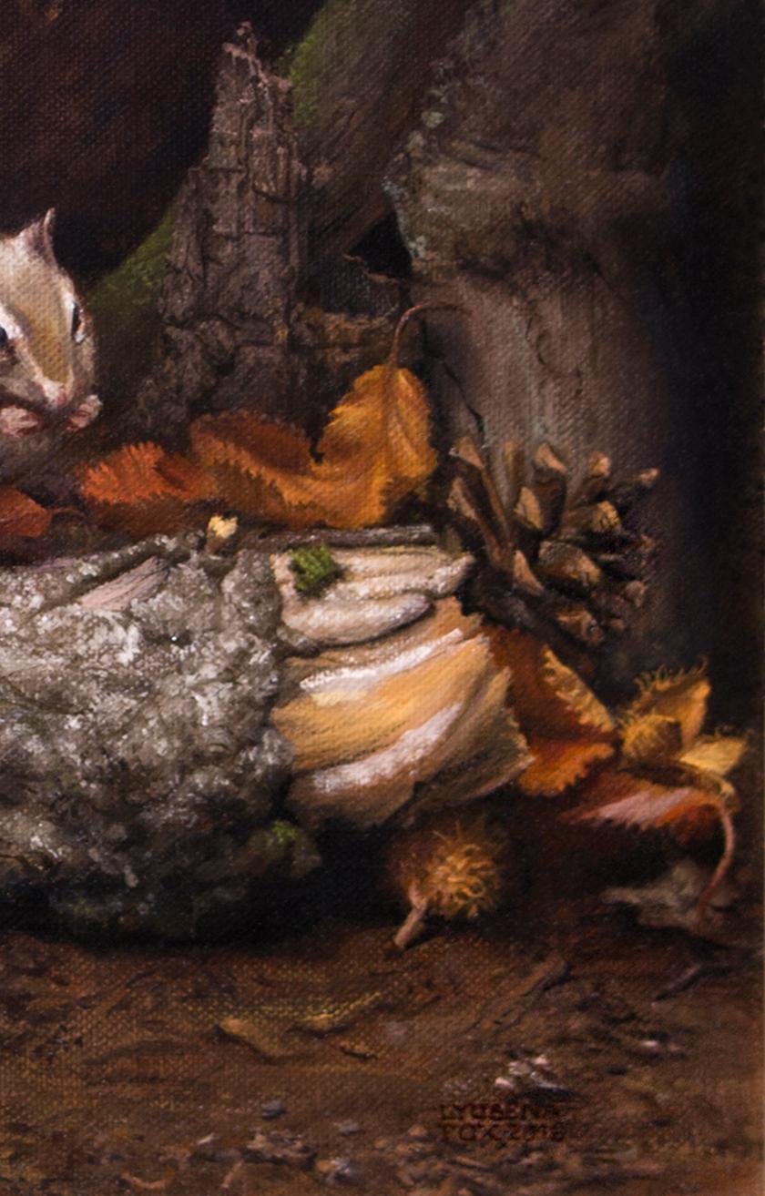 Herbst-Chipmunk

(2016) Öl auf Leinwand 
30 x 36 cm.

(Das Bild ist gerahmt!)

Das Gemälde ist ein Finalist im ARC Salon 2018

In diesem Gemälde, das die Essenz des Herbstes einfängt, dient der Künstlerin ihr Streifenhörnchen als Modell.

Die