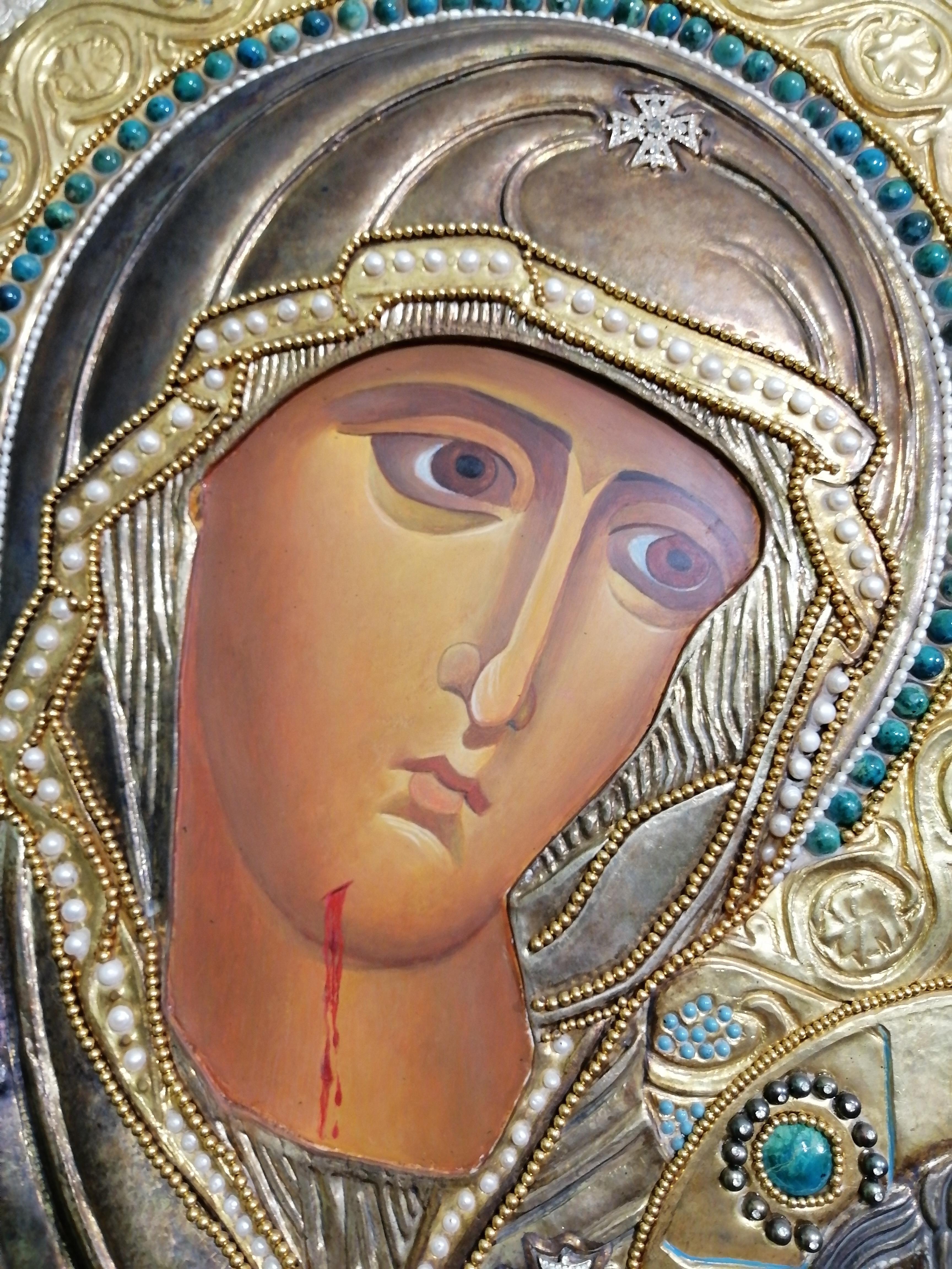 Icon de la Mère de Dieu d'Iveron - Pierres en cuivre plaquées et dorées en vente 7