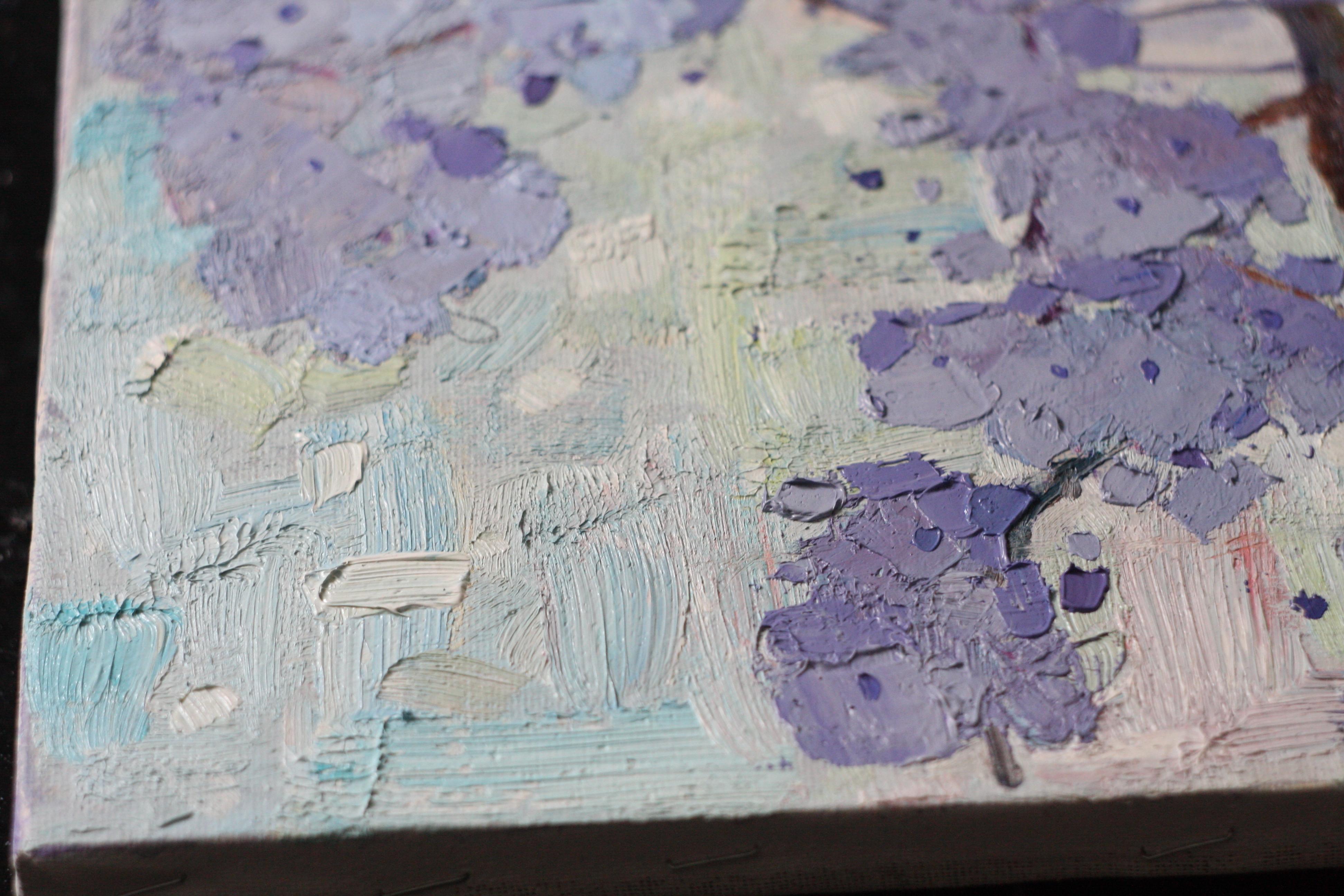 Il sole si arrampica baciandosi - Pittura a olio su tela Blu Grigio Bianco Viola Nero - Painting di Nelli Kirman