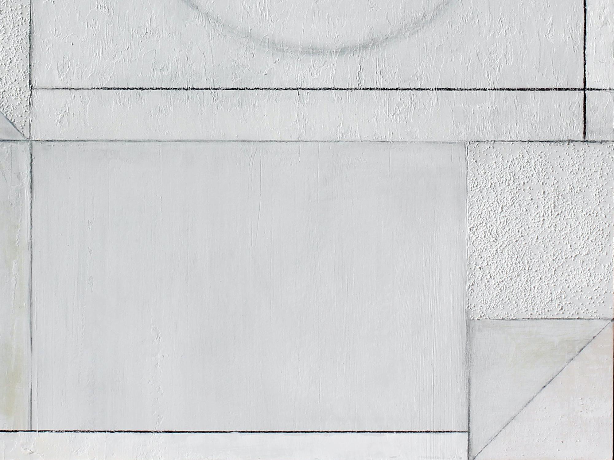 Abstrakte Mixed Media-Komposition auf baltischem Birkenholz-Paneel, Geometrisch 3076 (Grau), Abstract Painting, von Christie Owen