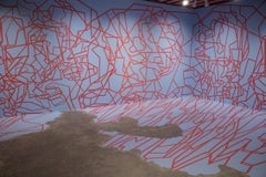 INSTALLAZIONE DI NASTRO DI DUSTIN HEDRICK - Vernice blu e nastro rosso - Murale "Cutting Edge