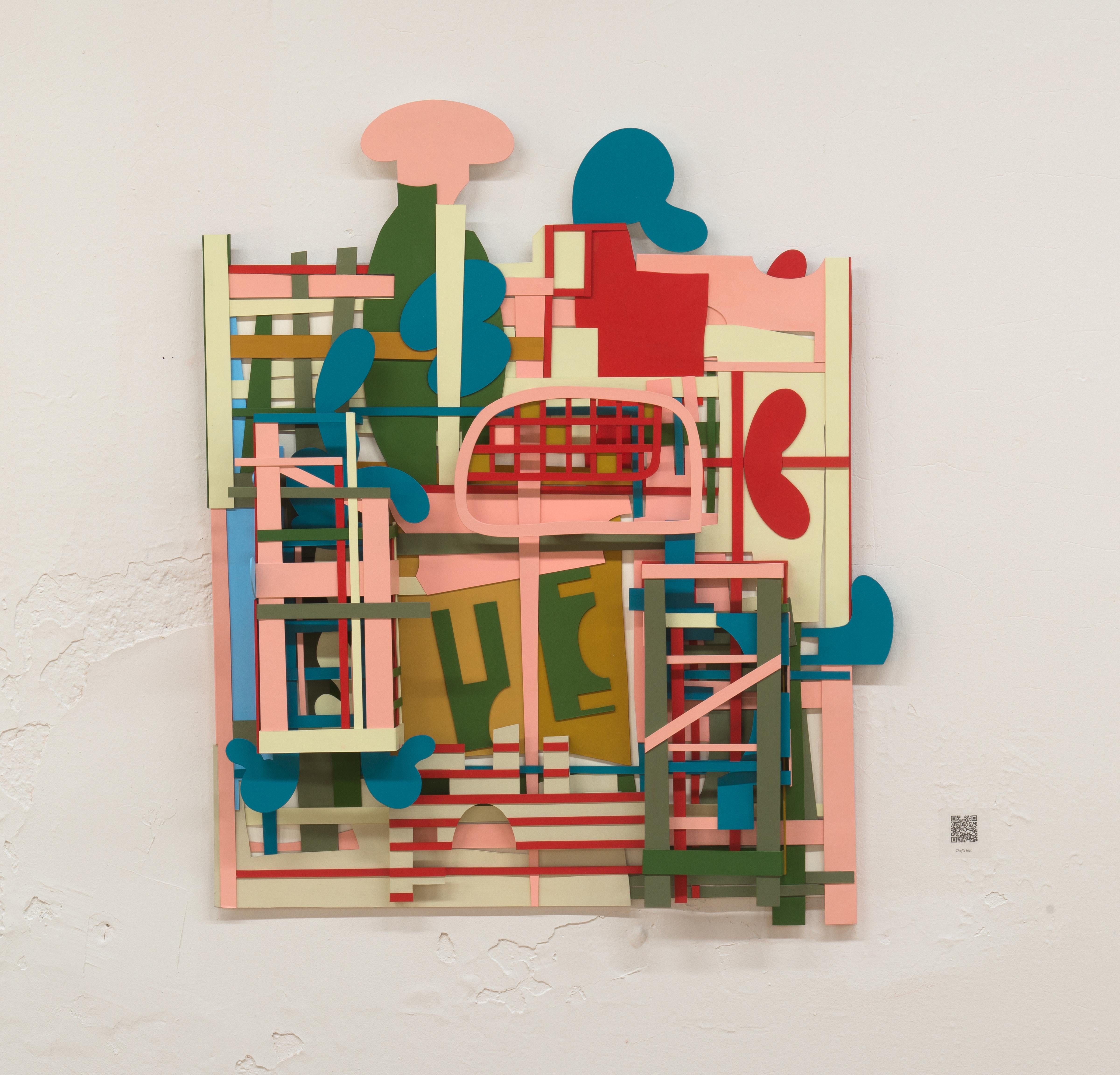 Lanie Gannon Abstract Painting – CHEF'S HAT - Aufwändige Collage-Wandskulptur mit dickem bemaltem Papier