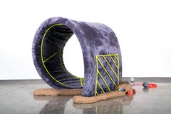 APARCAMIENTO EXCAVADO - Escultura de Técnica Mixta, Gran Instalación, Surrealista
