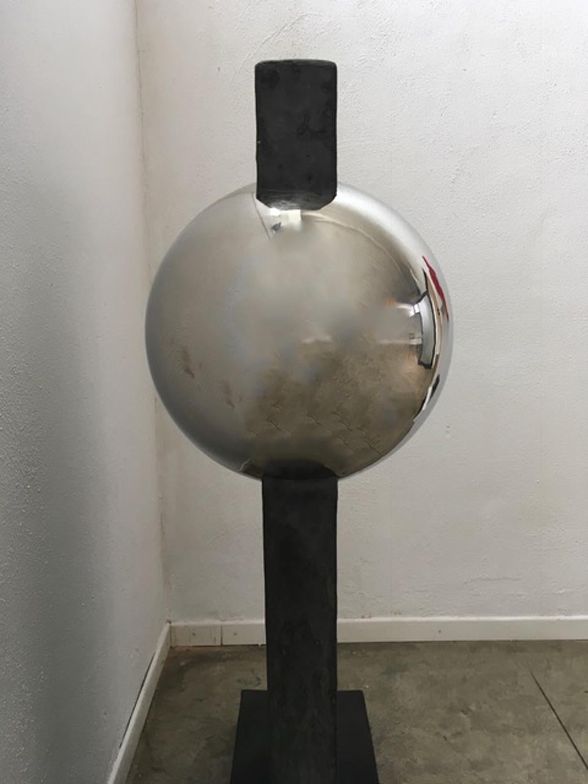Stele with sphere Italy 2000 Polyester Grey Colored Mortar with Chrome Sphere - Abstract Geometric Sculpture by Antonio De Martino